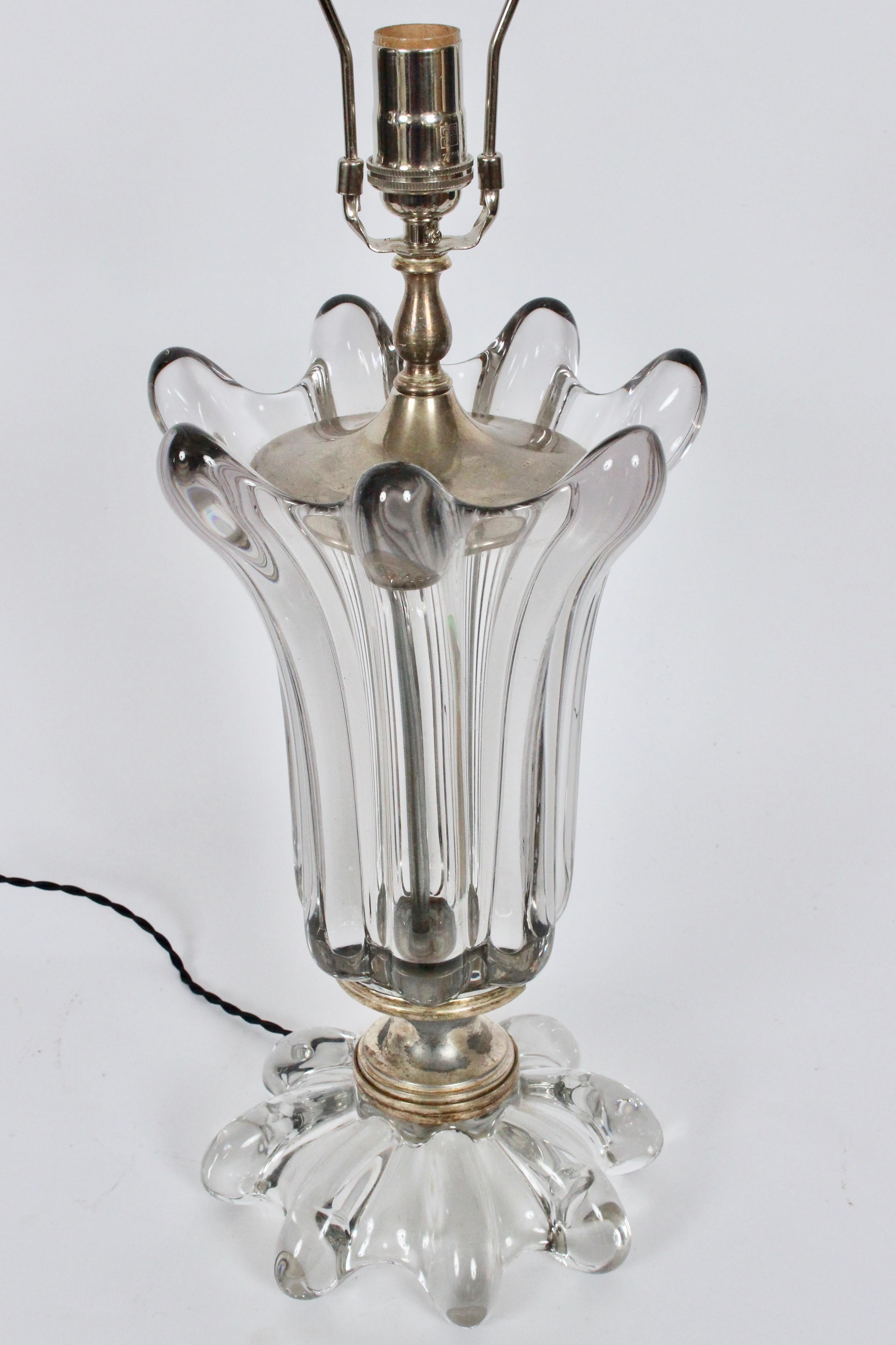 Französische Kristall-Tischlampe von Art Vannes, um 1950 im Angebot 1