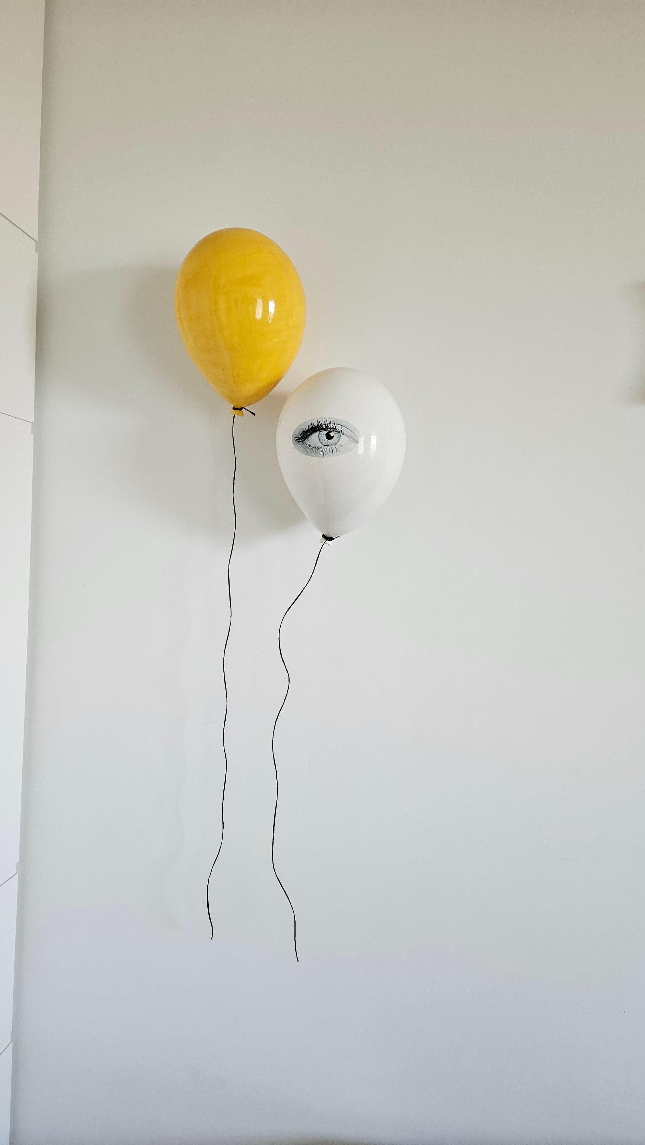 Escultura globo de cerámica brillante amarillo miel hecha a mano para pared, techo - Sculpture de ArtArsouf