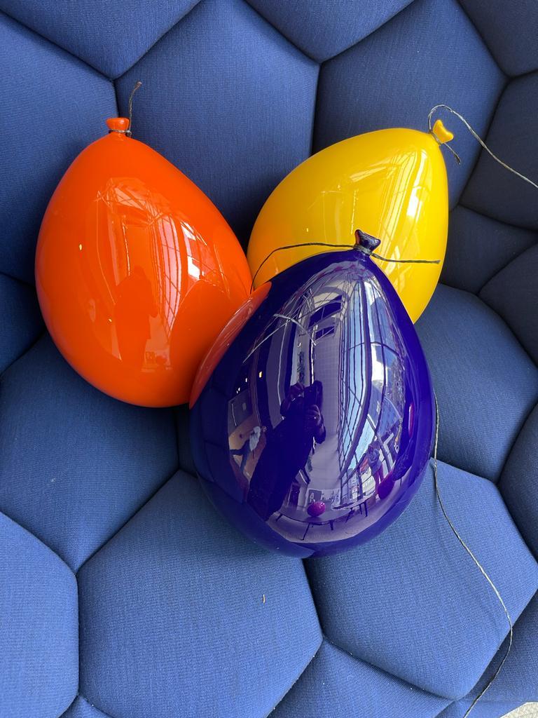 Lime Green glänzend Keramik Ballon Skulptur handgefertigt für Wand, Decke im Angebot 4