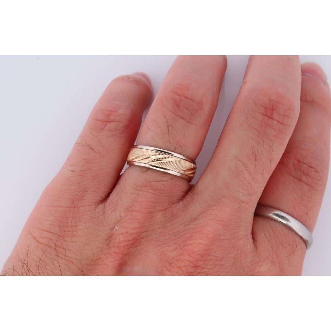 ARTCARVED 14k Gold Comfort Wedding Band. JR Wood made Matte 14k Yellow Gold. In Good Condition For Sale In Port Charlotte, FL