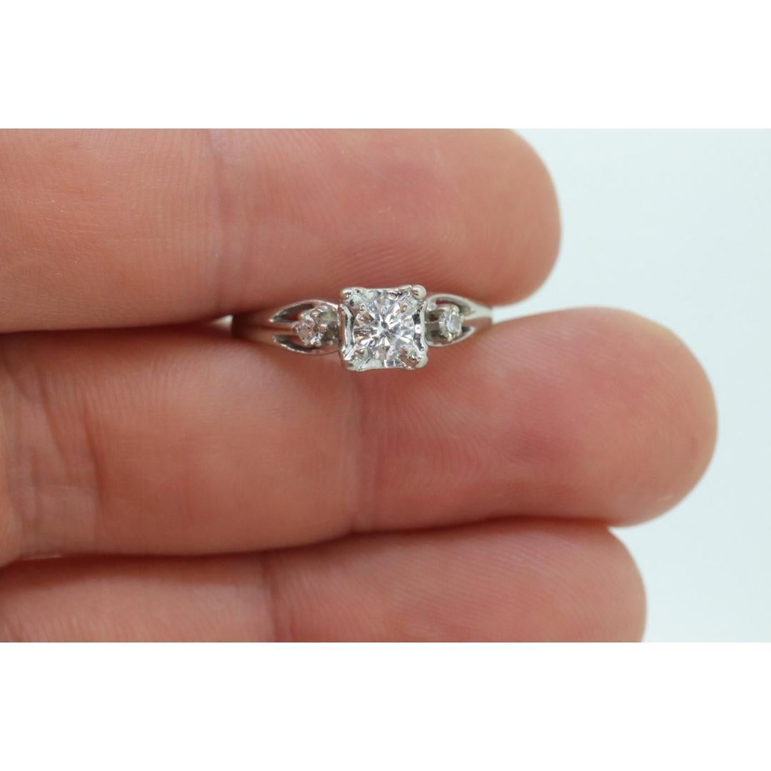 ARTCARVED 14k Gold Diamantring. Art geschnitzter quadratischer Kathedralen-Verlobungsring. im Angebot 2