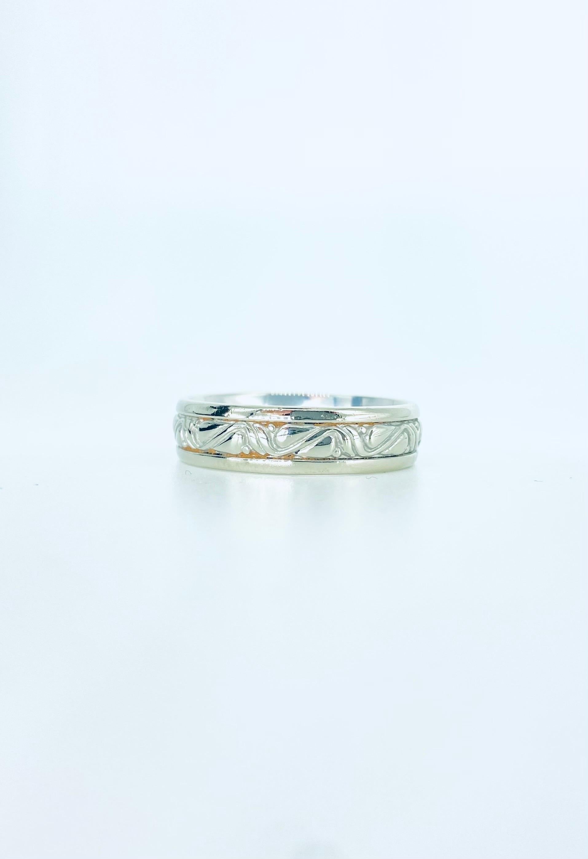 Artcarved Artistic Design Band Ring 14k White Gold In Excellent Condition For Sale In Miami, FL
