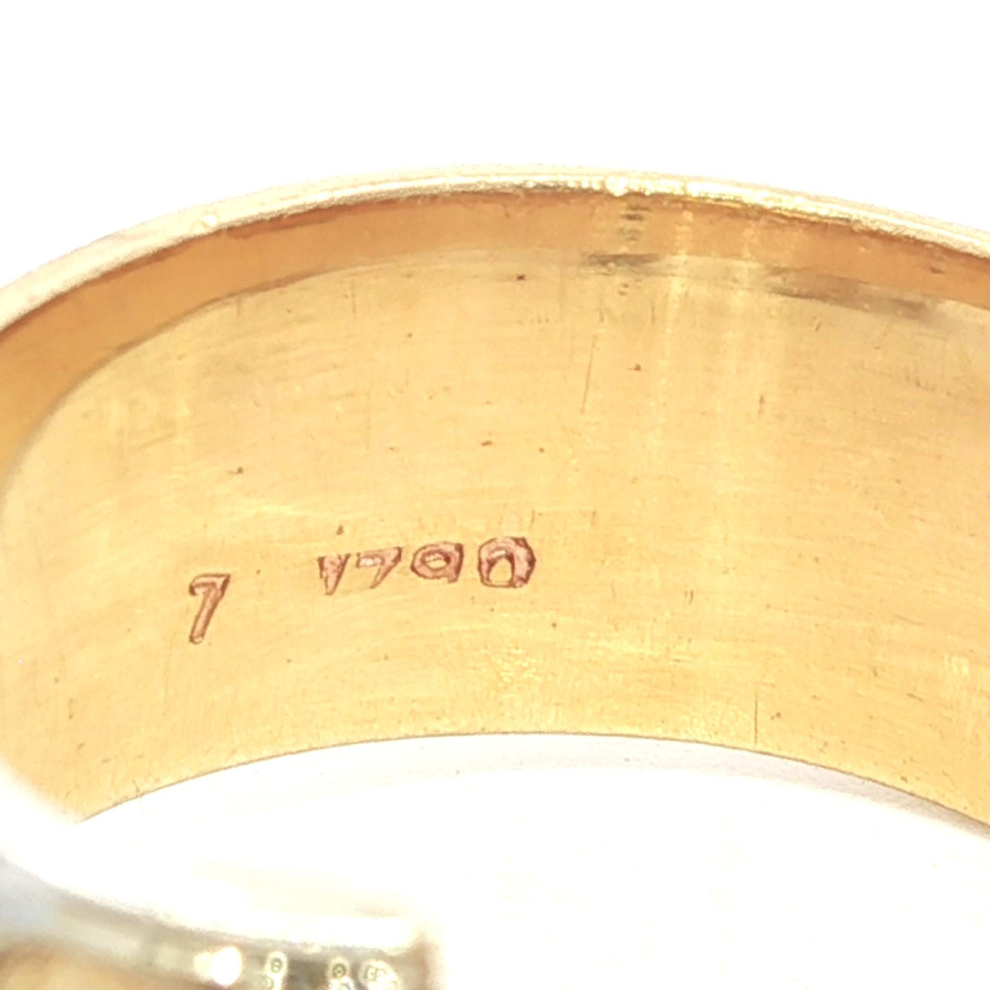 Artcarved Anello a fascia con fibbia in oro massiccio con pavé di diamanti e finitura Florentine in vendita 8