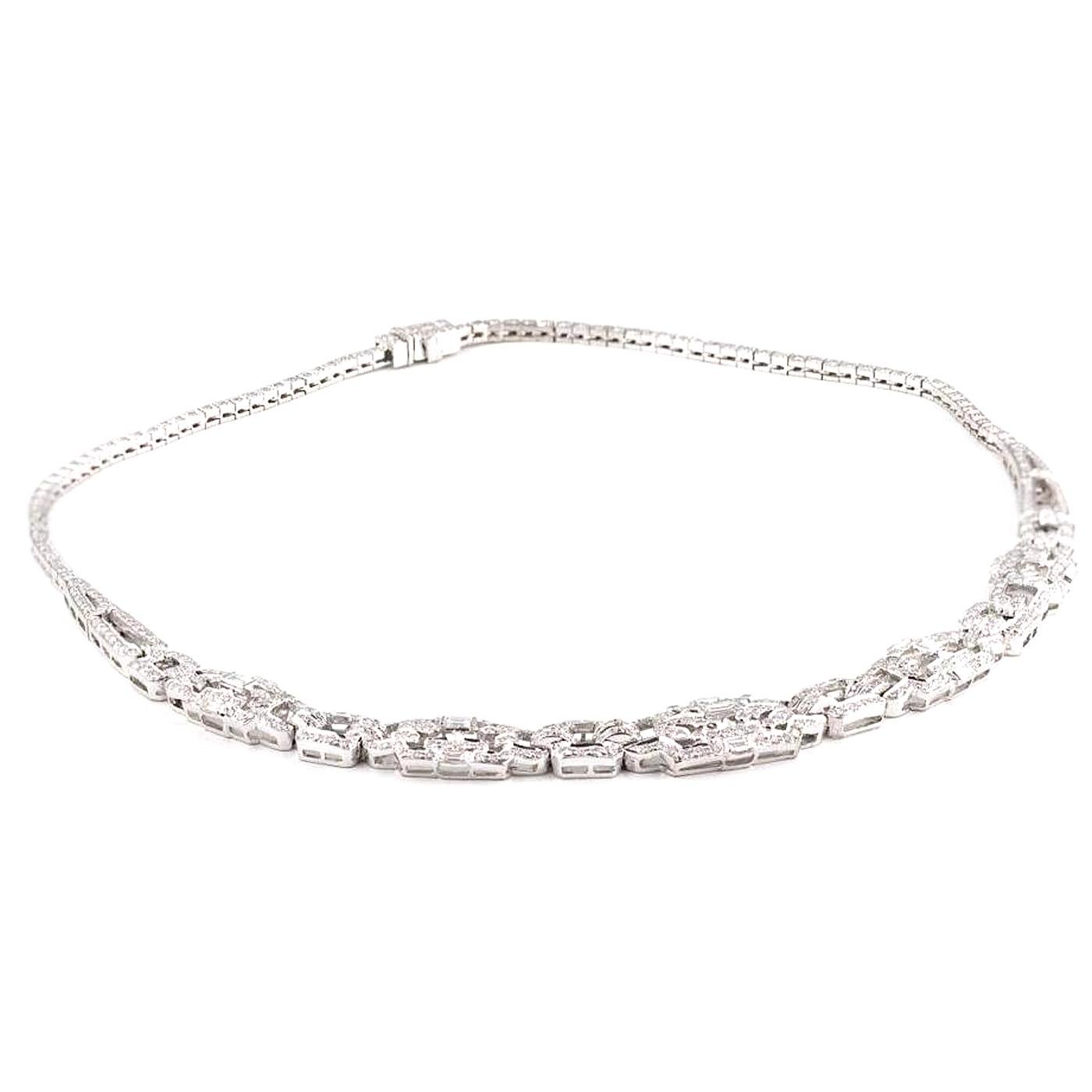 Round Cut ArtDeco 12.85ctw Platinum Round Emerald Cut Diamond VS1 Clarity Necklace For Sale