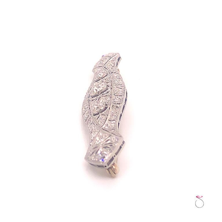 Women's or Men's ArtDeco Diamond Brooch in Platinum, 3.10 Carats For Sale