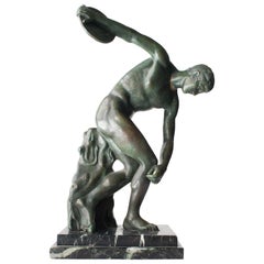 Französische Art-Déco-Skulptur Discobolo aus grünem indischen Marmor aus Bronze, 1920