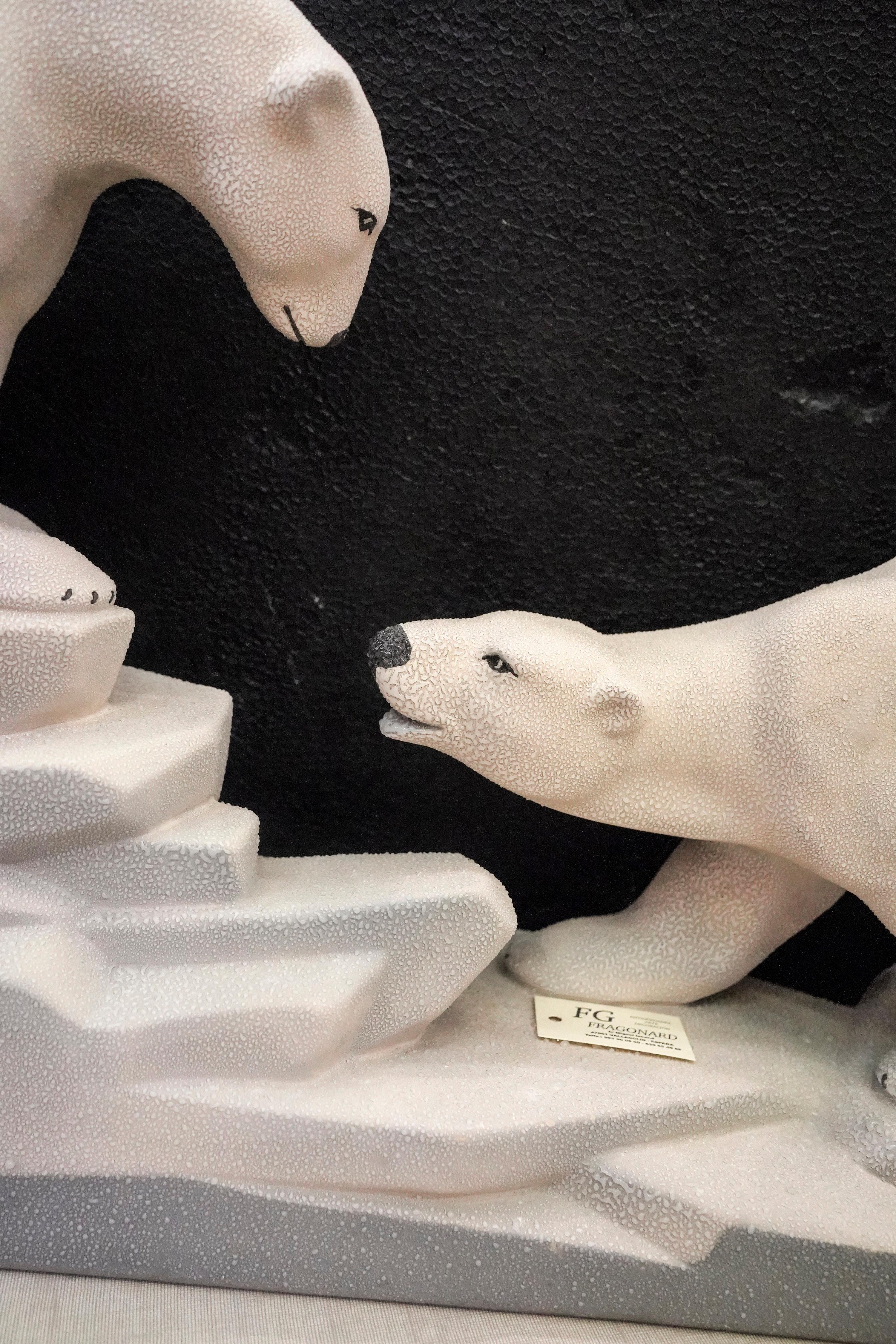 Art Deco French White Pair of Polar Ceramic Bears from 1935 by Charles Lemanceau 9