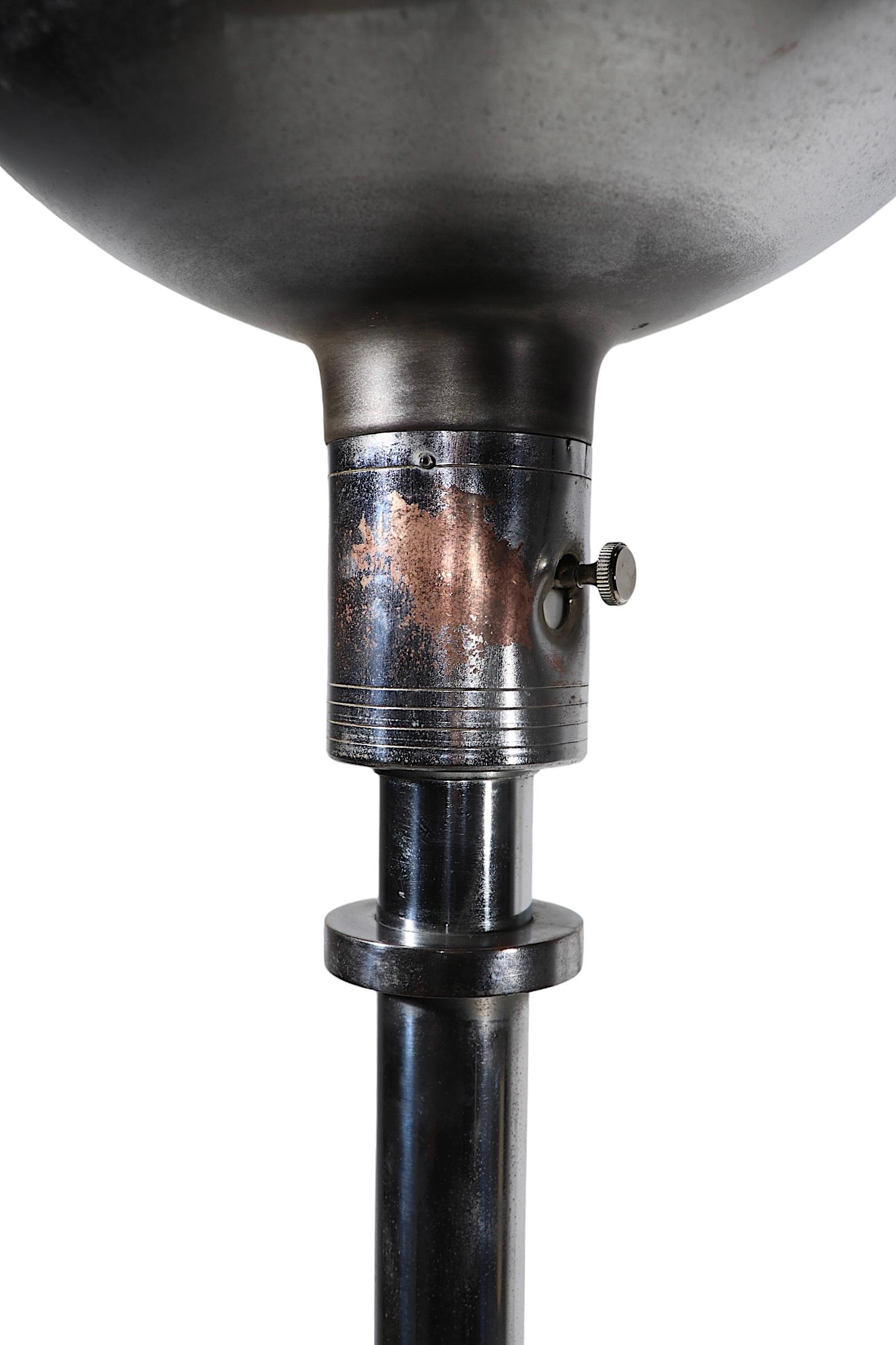 Art Deco Machine Age Torchiere  Stehlampe von Rohde für Mutual Sunset Lamp Co.  (Art déco) im Angebot