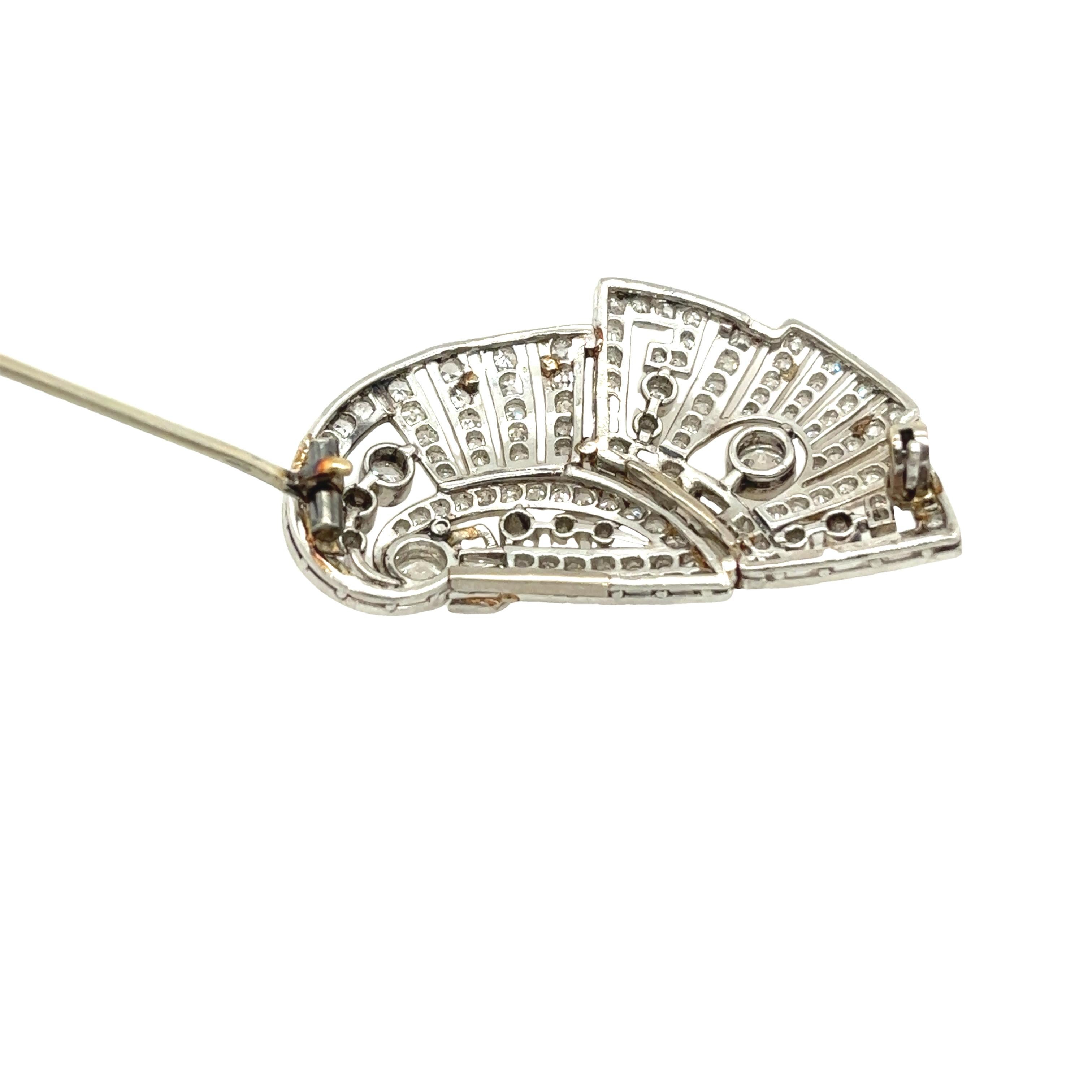 Women's Artdeco Platinum Diamond Brooch Set with 1.80ct Round & Baguette Diamonds For Sale