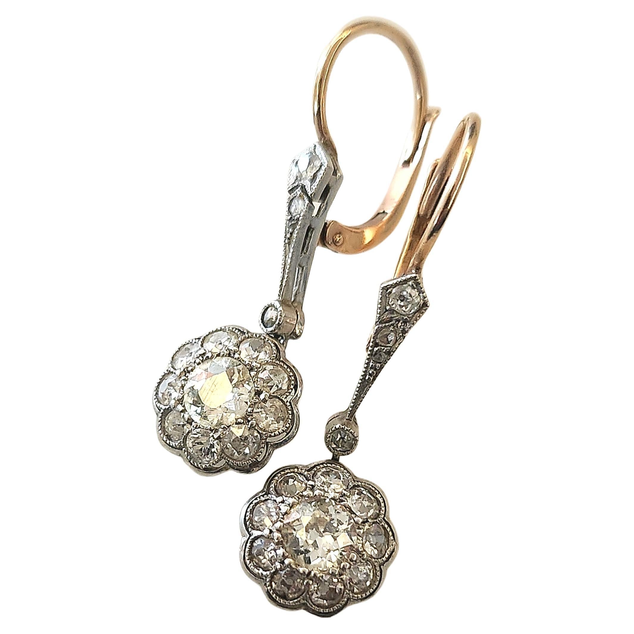 Art Deco Platinum Old Mine Cut Diamond Earrings In Good Condition For Sale In Cairo, EG