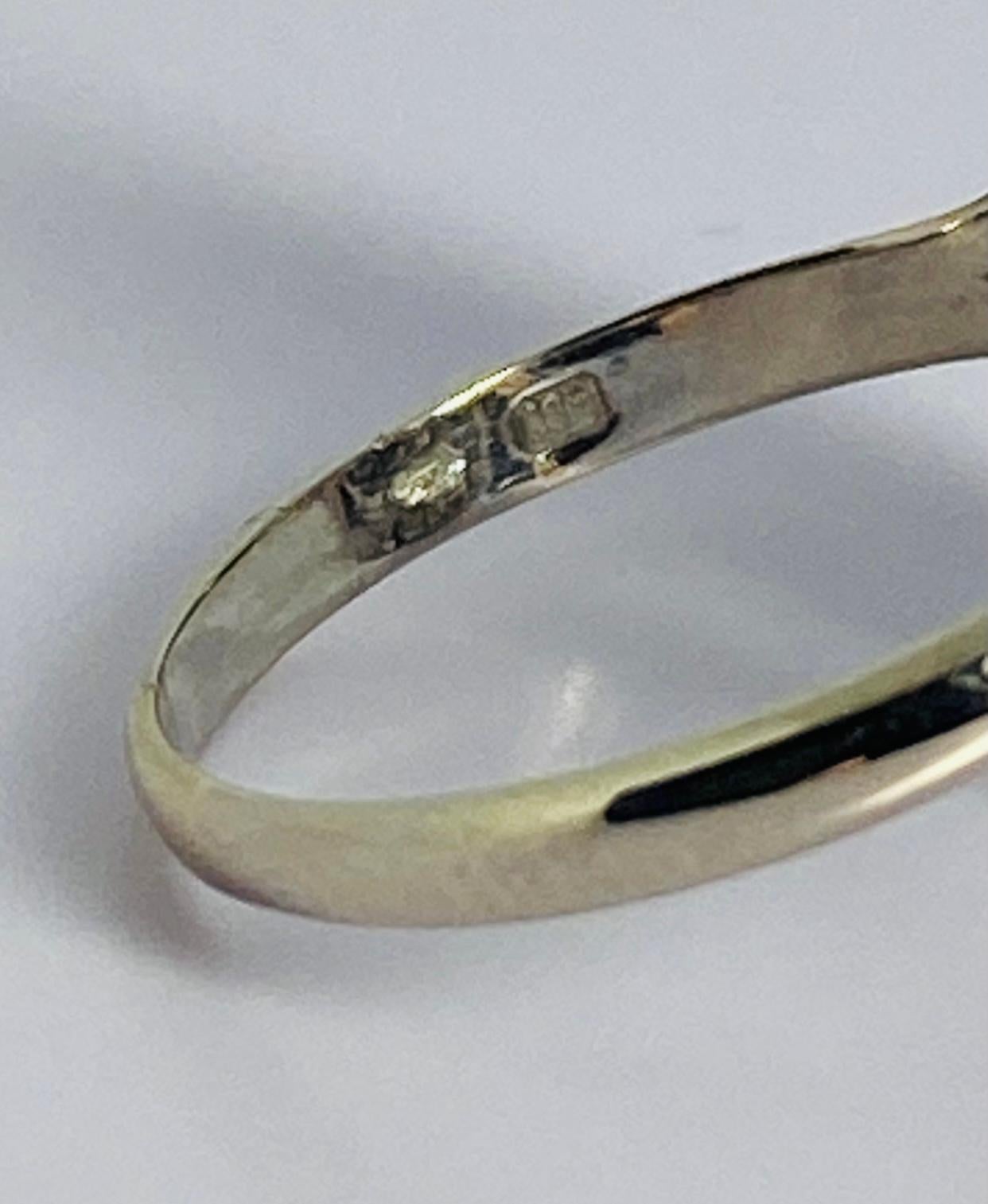 Artdeco Princess White Golden Ring 14 Carat with Rose Cut Diamonds For Sale 1