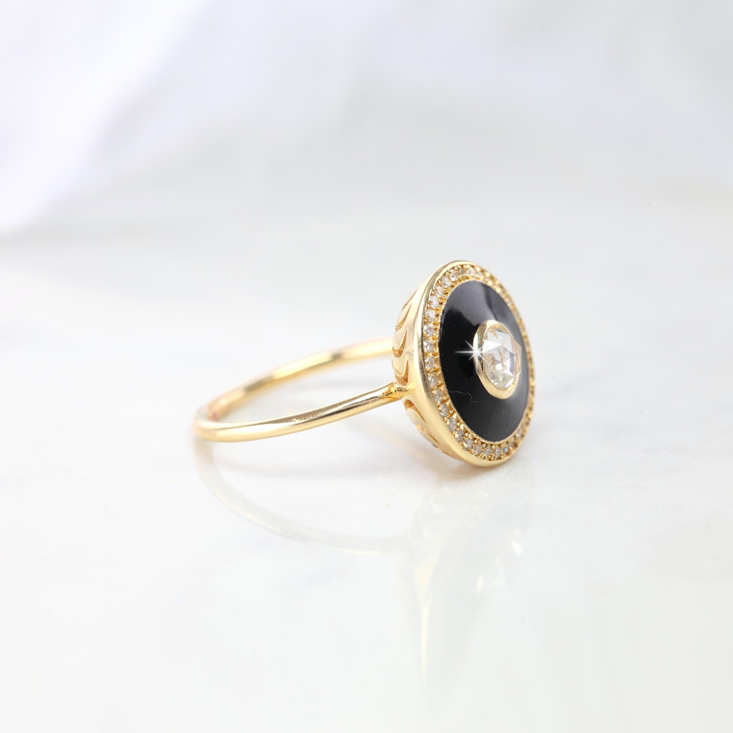 Artdeco Gold Ring, 14K Yellow Gold Artdeco Rosecut Diamond Ring, Artdeco Rosecut Black Enameled Yellow Gold Ring With Side Pave Setting created by hands from ring to the stone shapes.
I used brillant black enameled style to reveal a artdeco style