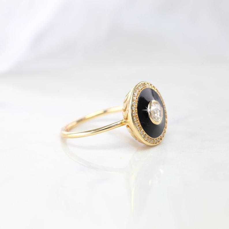 Rose Cut Artdeco Style 14 Karat Yellow Gold Rosecut Diamond Ring For Sale