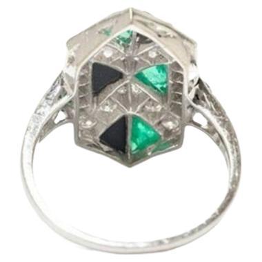 Women's Art Deco Diamond And Emerald Gold Ring