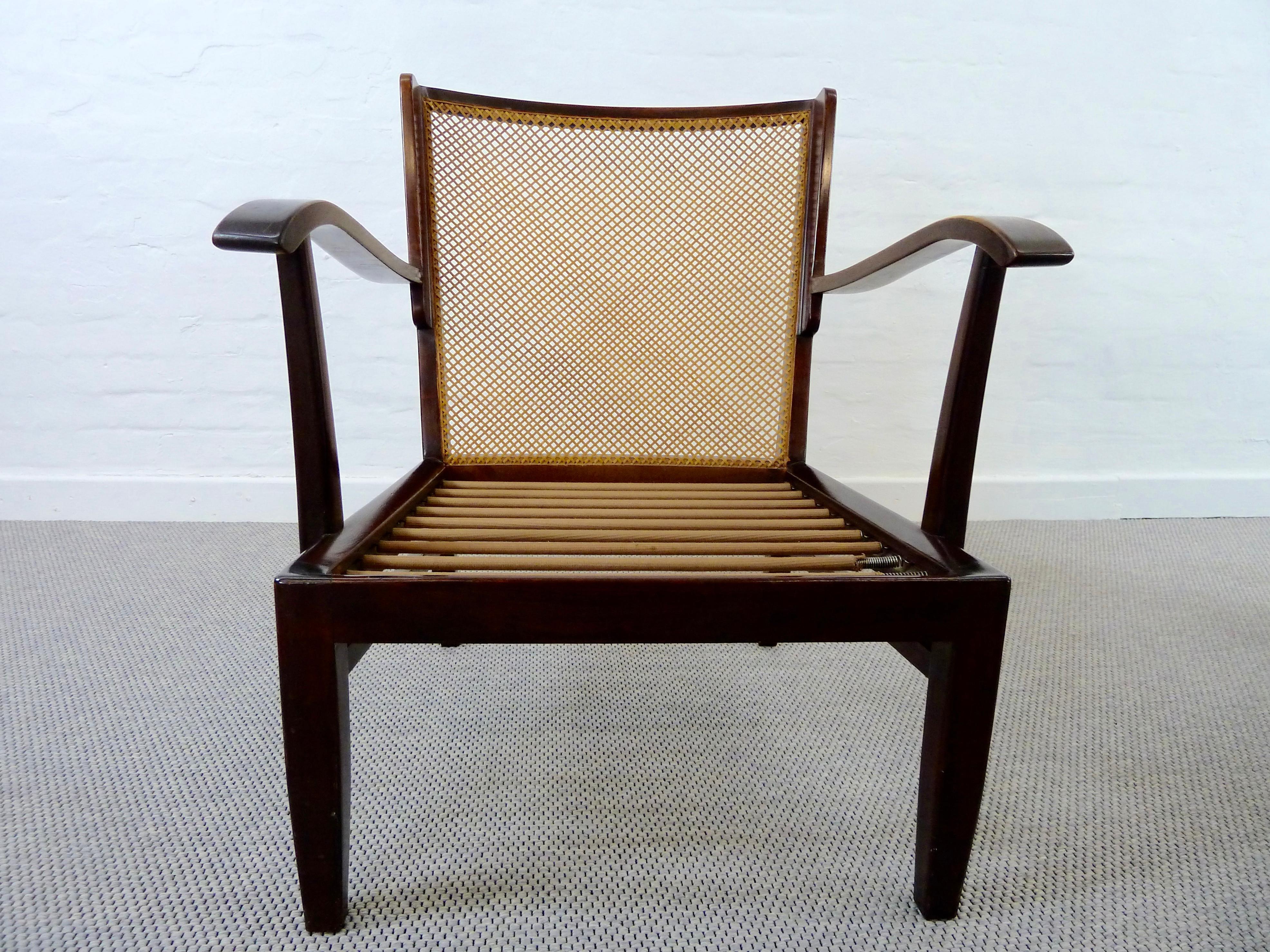 Art-déco-Sessel „Antimott“ von Wilhelm Knoll mit hellgelbem Boucle-Kunststoff (Mitte des 20. Jahrhunderts) im Angebot
