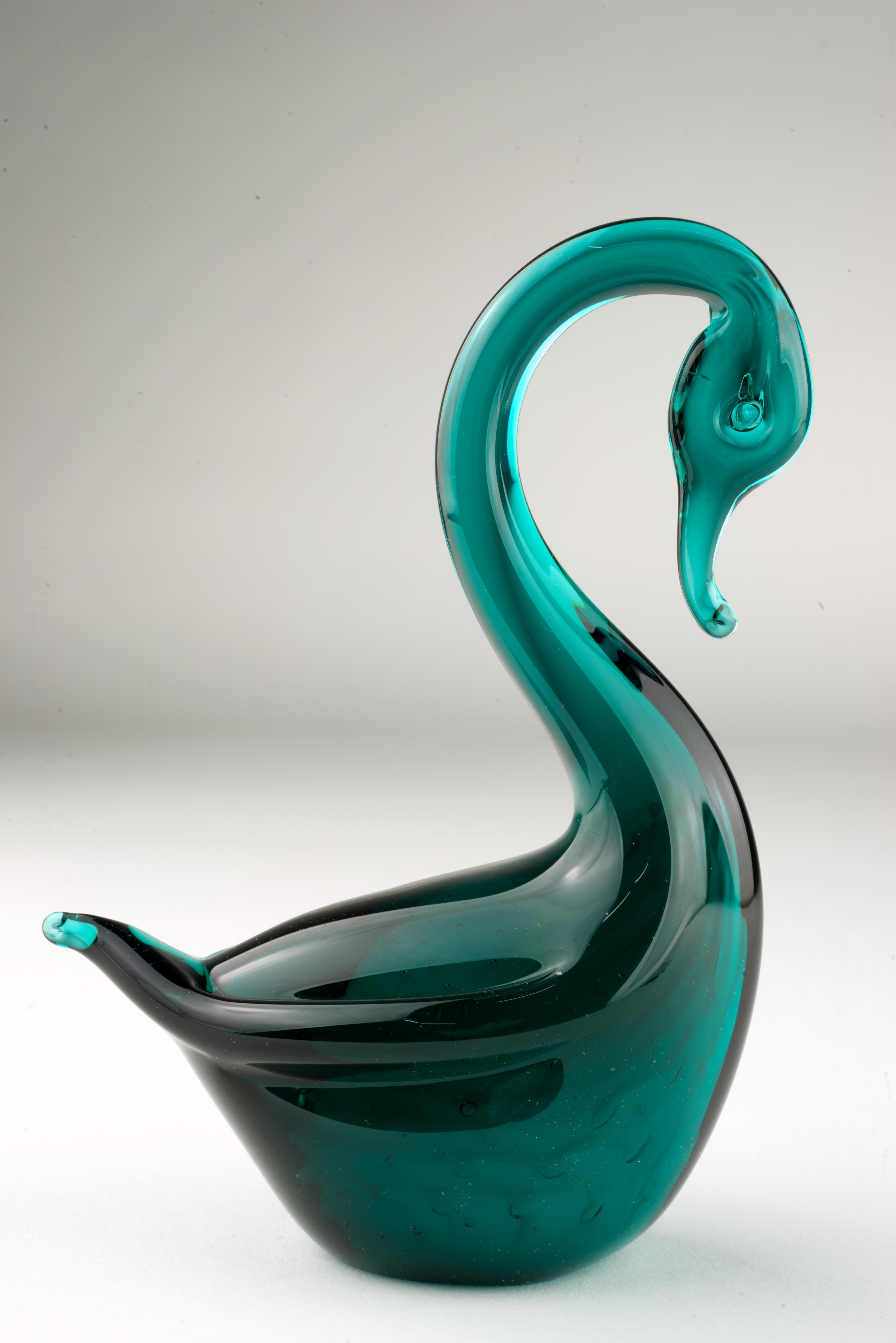 Arte Murano Swan Green White Sommerso Glass Figurine Paperweight For Sale 6