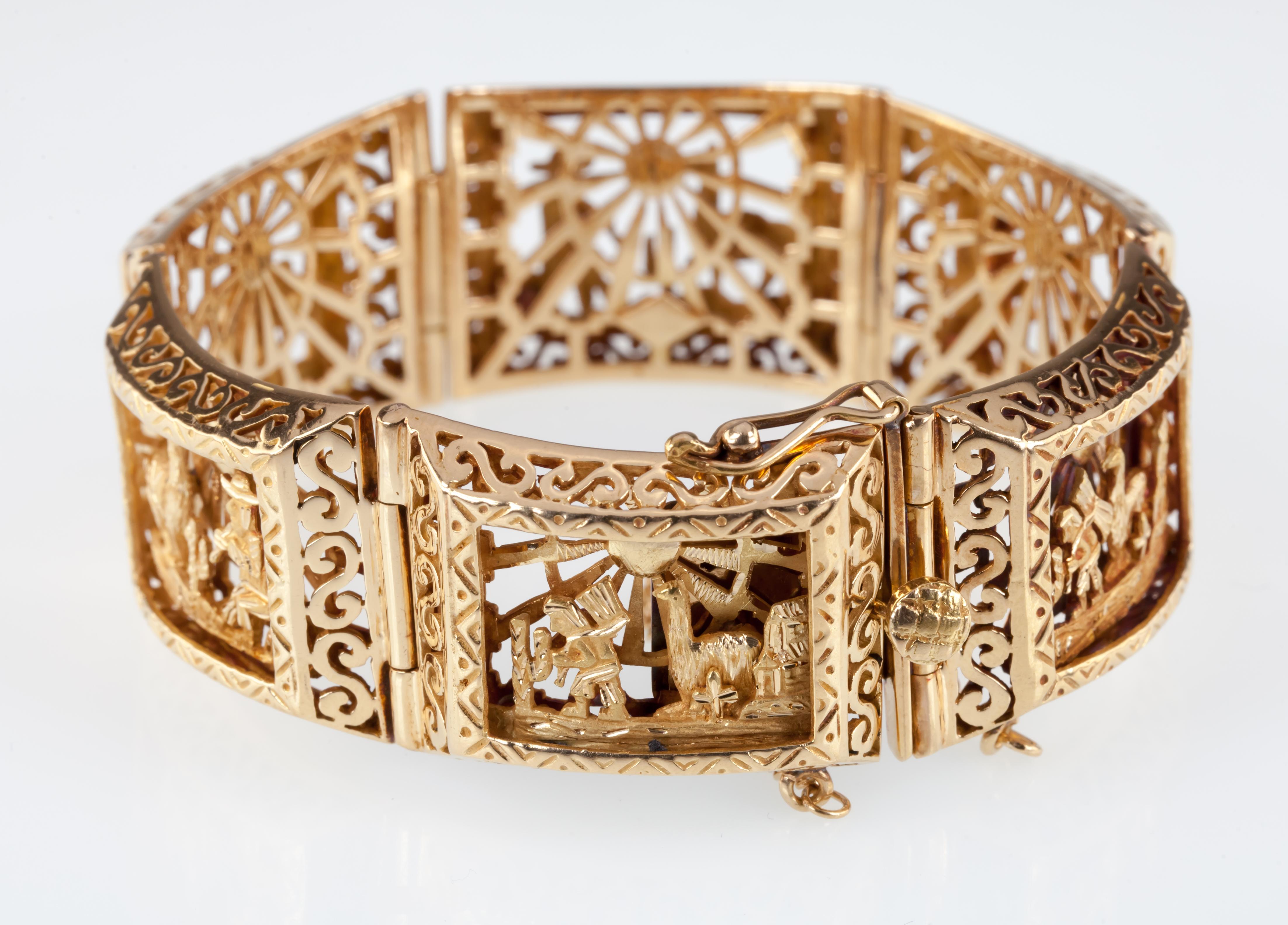 Gorgeous, Significant Arte Orfebre Bracelet
Features Alternating Shadowbox Links Featuring Scenes of Etched Gold
18k Yellow Gold
Total Mass = 75.6 grams
Total Length = 7.25