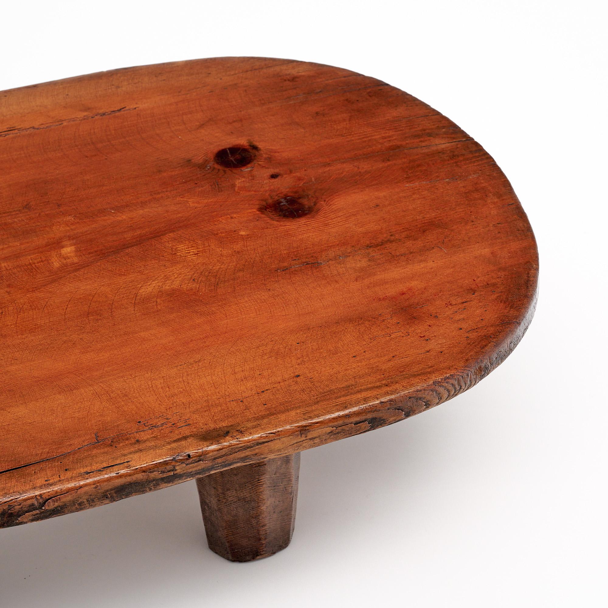 Arte Povera Italienischer Antiker Niedriger Tisch im Zustand „Gut“ im Angebot in Austin, TX