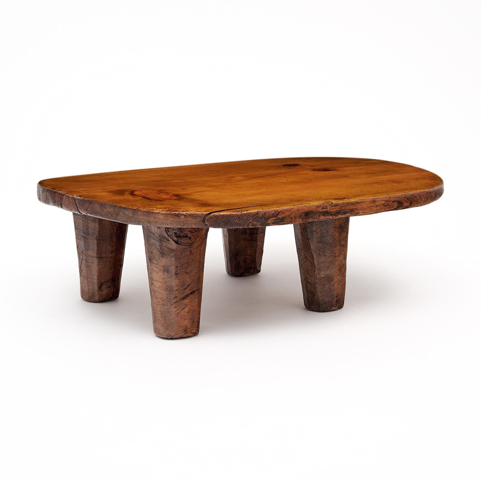 Arte Povera Italienischer Antiker Niedriger Tisch im Angebot 4