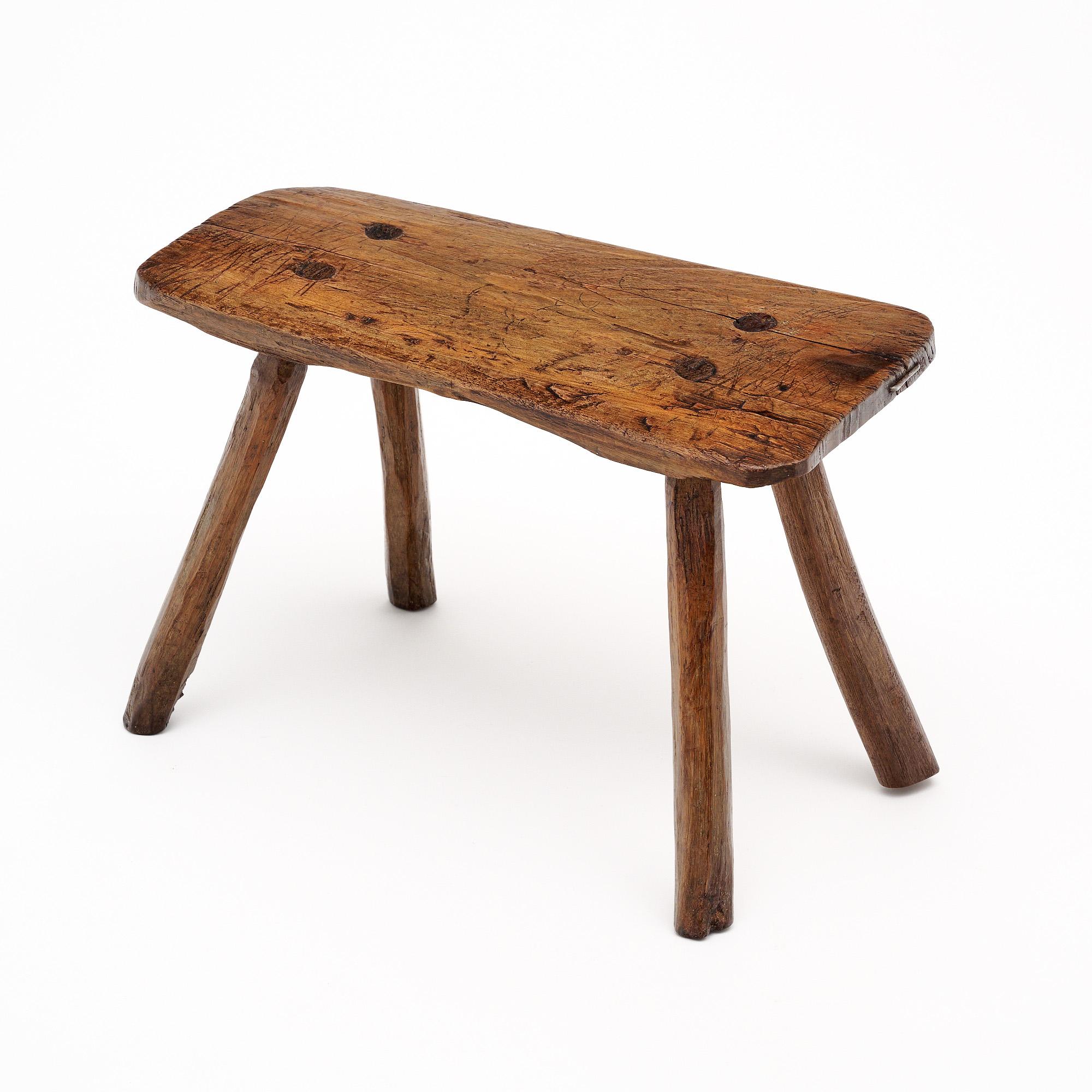 Taburete antiguo italiano Arte Povera en venta 1