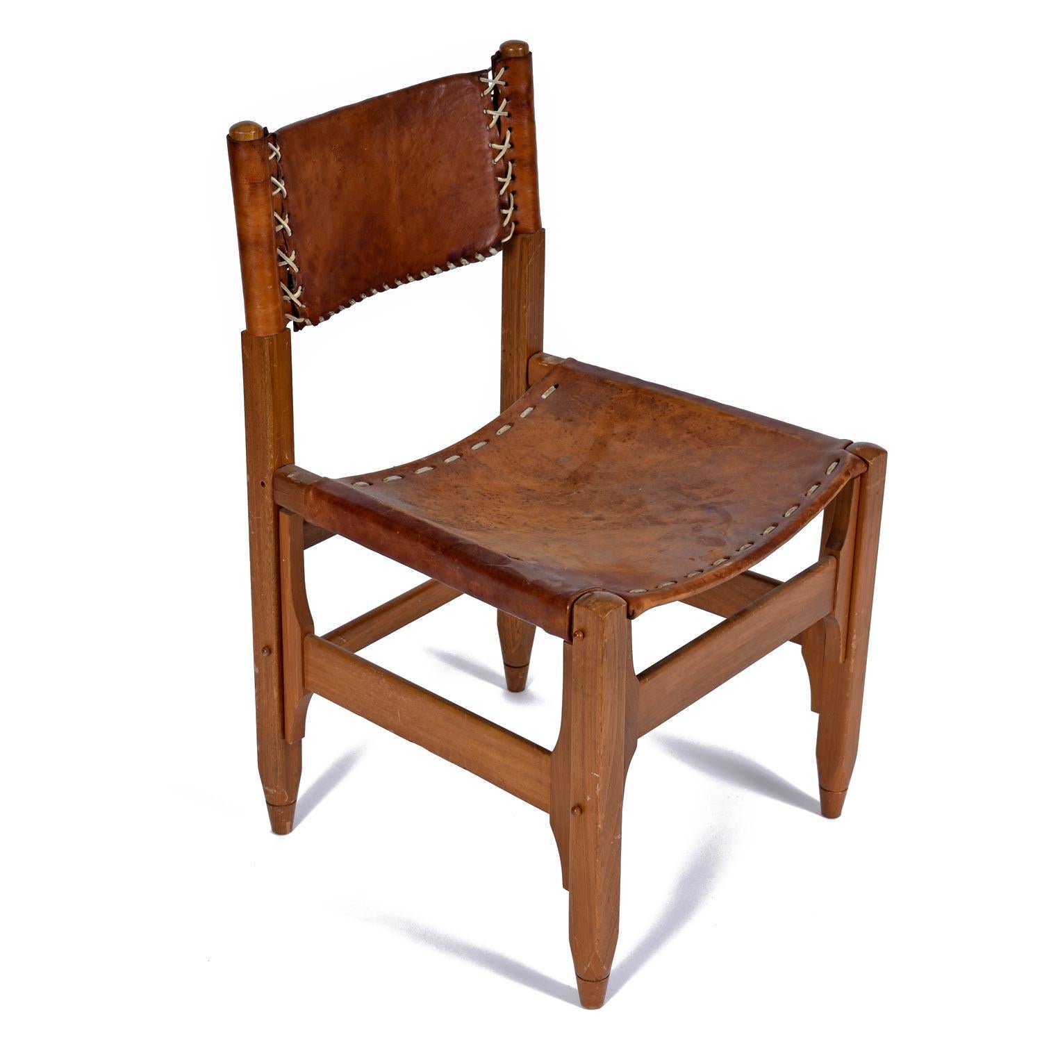 Colombien Arte Sano Biermann - Ensemble de 4 chaises de chasse en cuir de Colombie Cia Inc. en vente