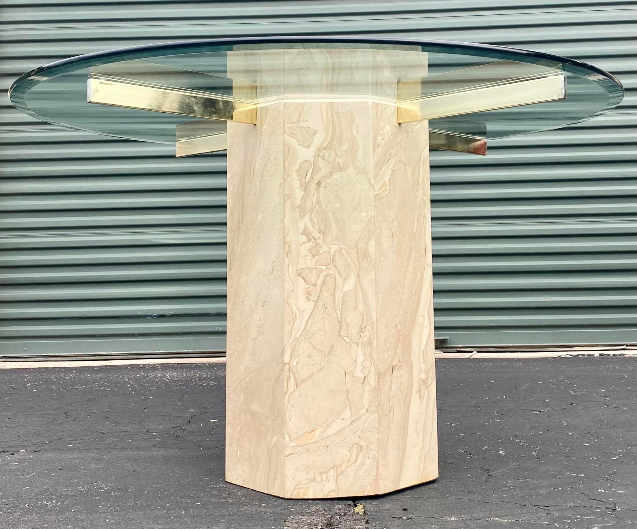 Artedi Italian Marble Round Dining Table  For Sale 2