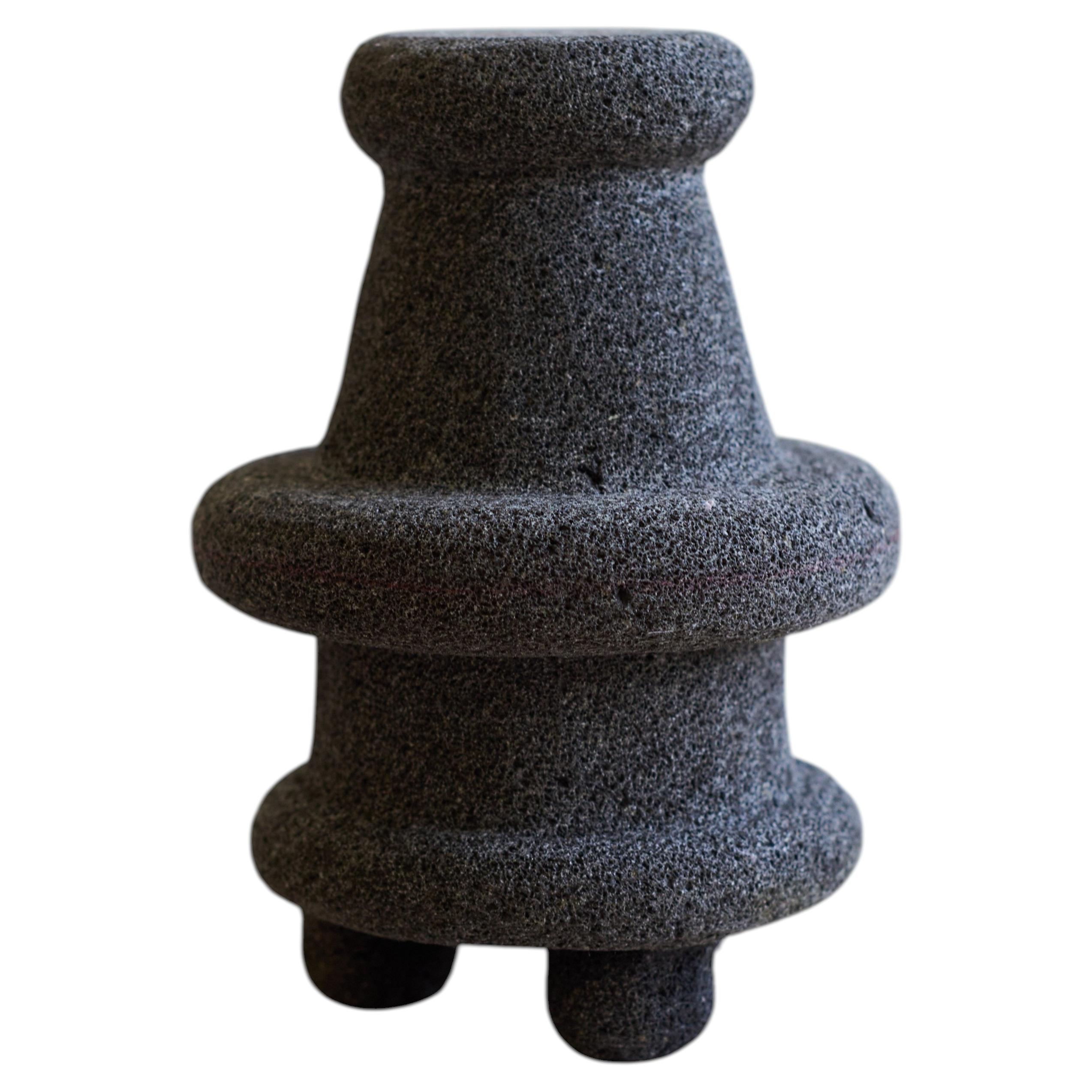 Artefacto Volcanic Rock LS II, sculpture de collection, fabriquée à la main au Mexique en vente