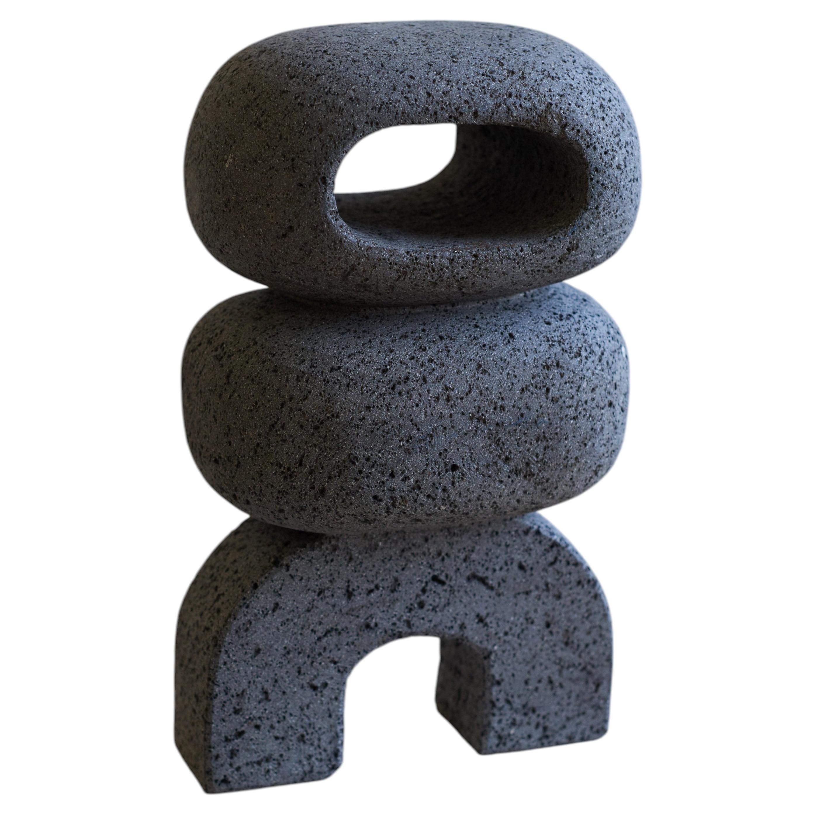 Artefacto Volcanic Rock LS V, sculpture de collection, fabriquée à la main au Mexique en vente