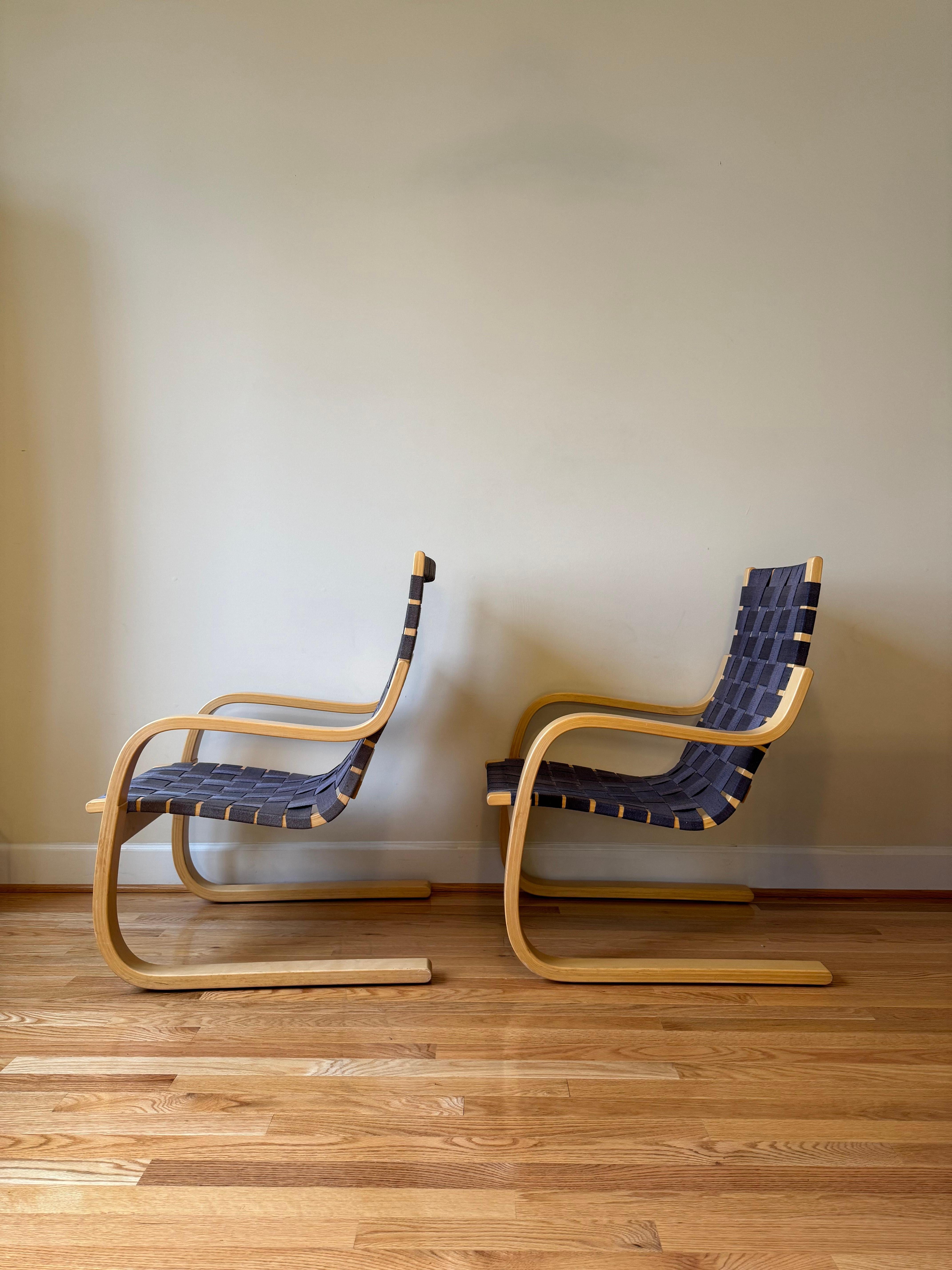 Artek Sessel 406 von Alvar Aalto für Artek (Moderne der Mitte des Jahrhunderts) im Angebot