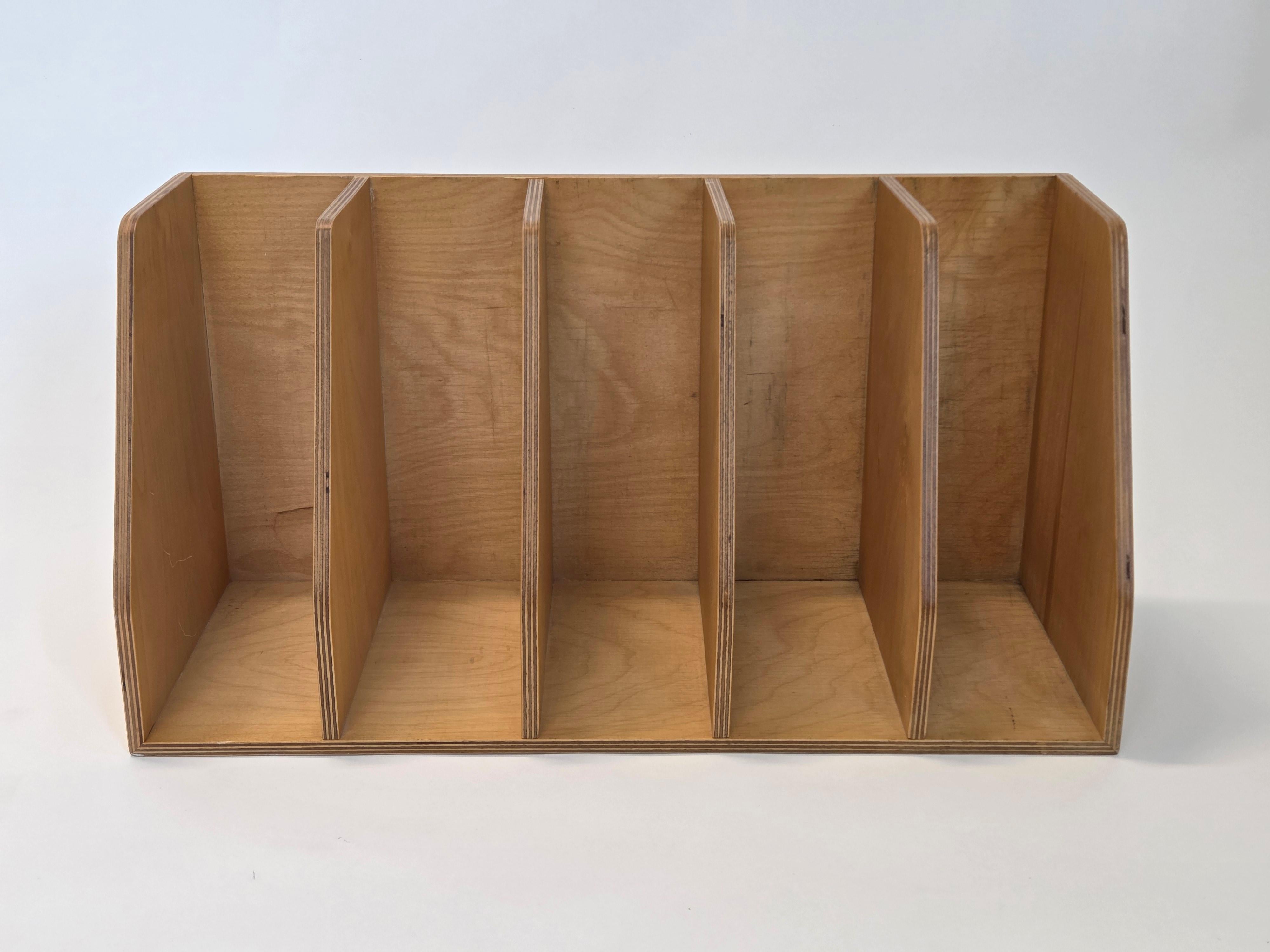 Artek book stand, designed by Aino Aalto. In very good used condition. Manufactured in 1940s-1950s. Beautiful patina of age.