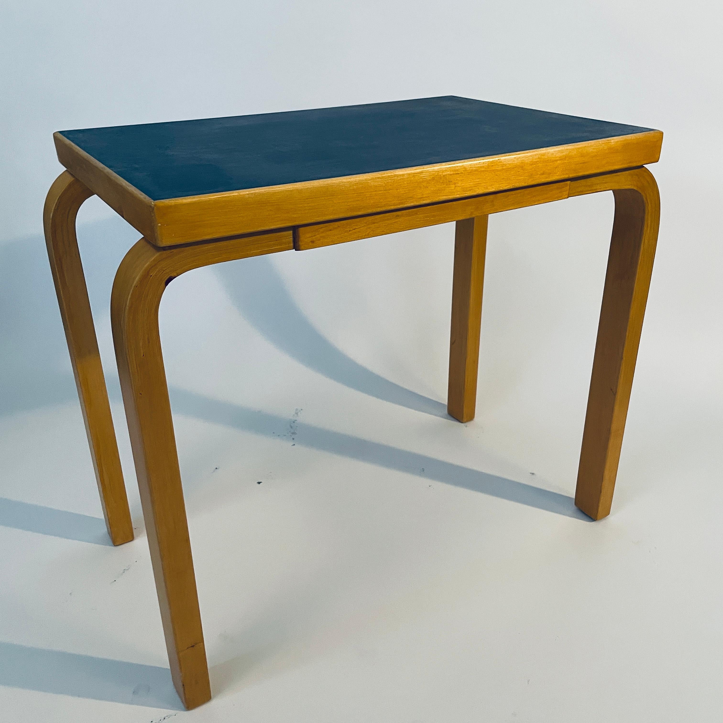Artek Side Table by Alvar Aalto. !950´s 3