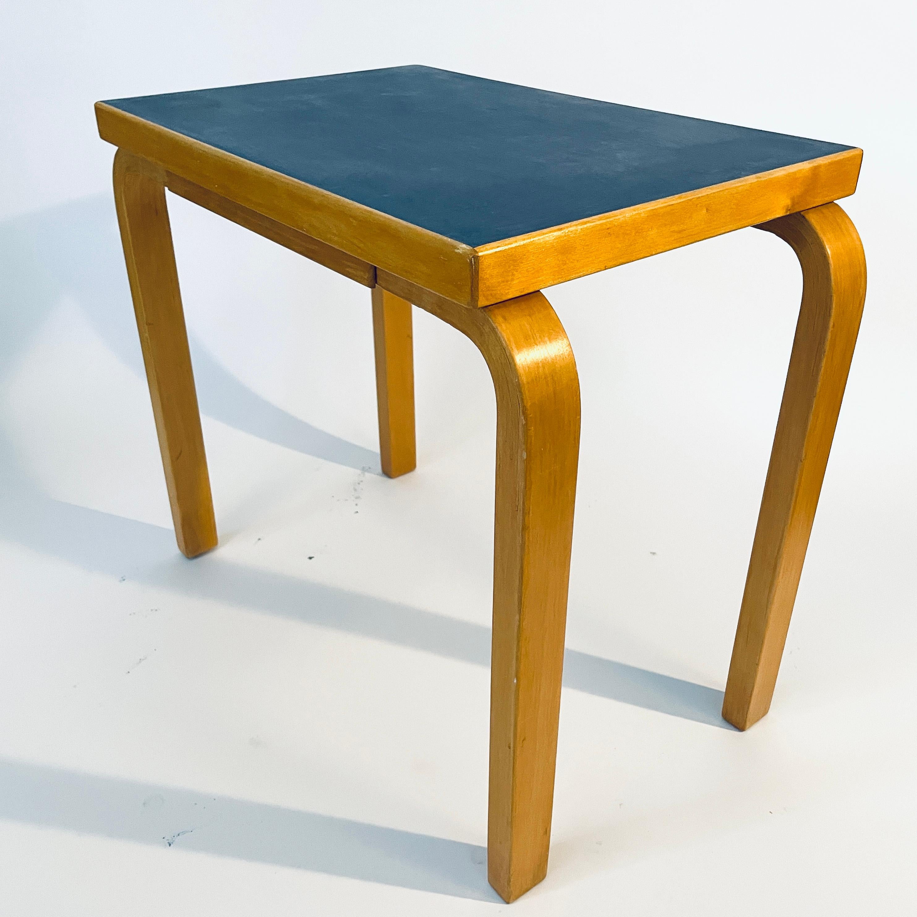 Artek Side Table by Alvar Aalto. !950´s 4