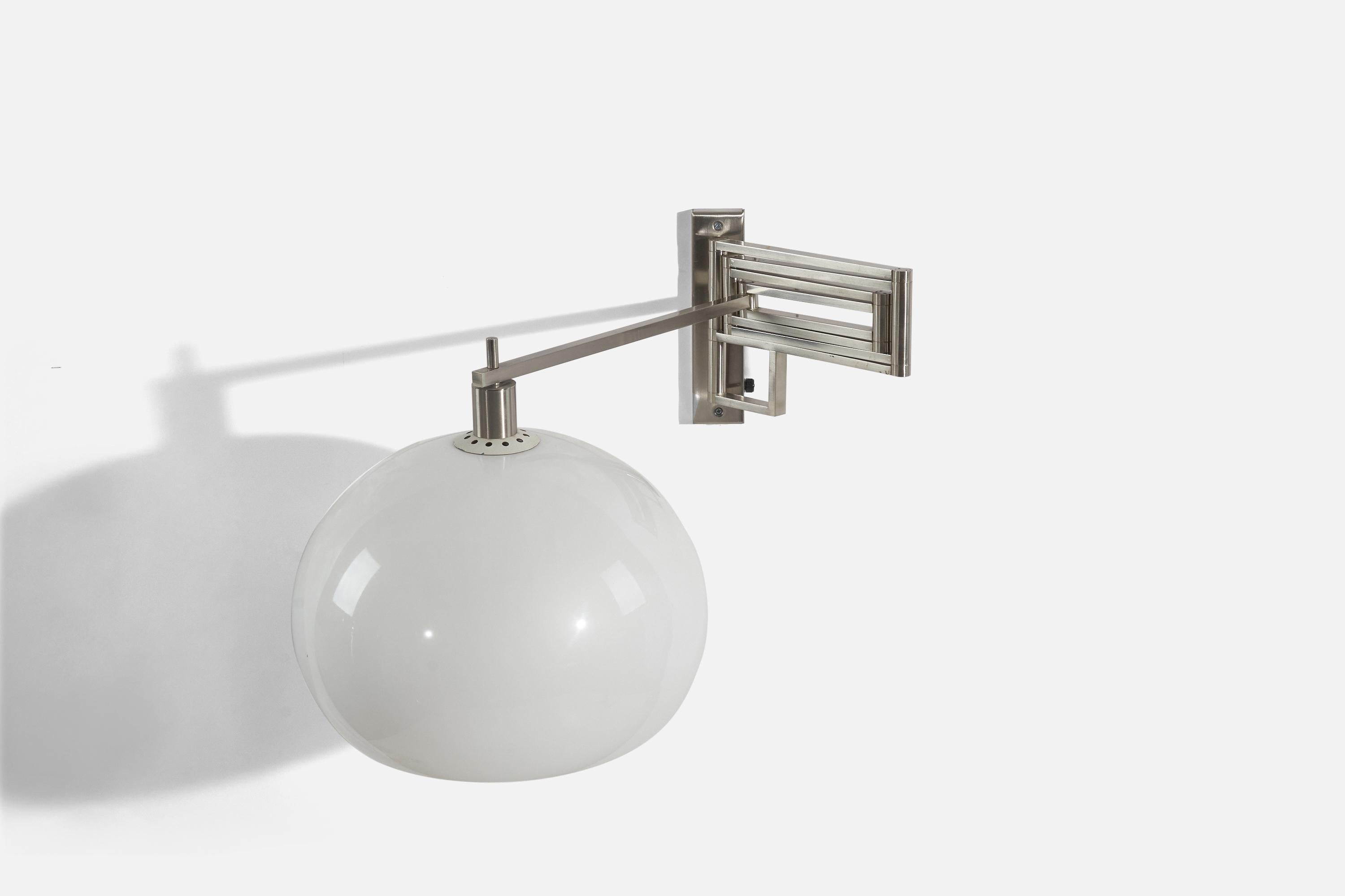 A steel and acrylic wall light design and production attributed to Arteluce, Italy, c. 1960s.

Variable dimensions, measured in the wall light's maximum extended position. 
Dimensions of back plate (inches) : 9.87 x 2.37 x 0.87 (height x width x