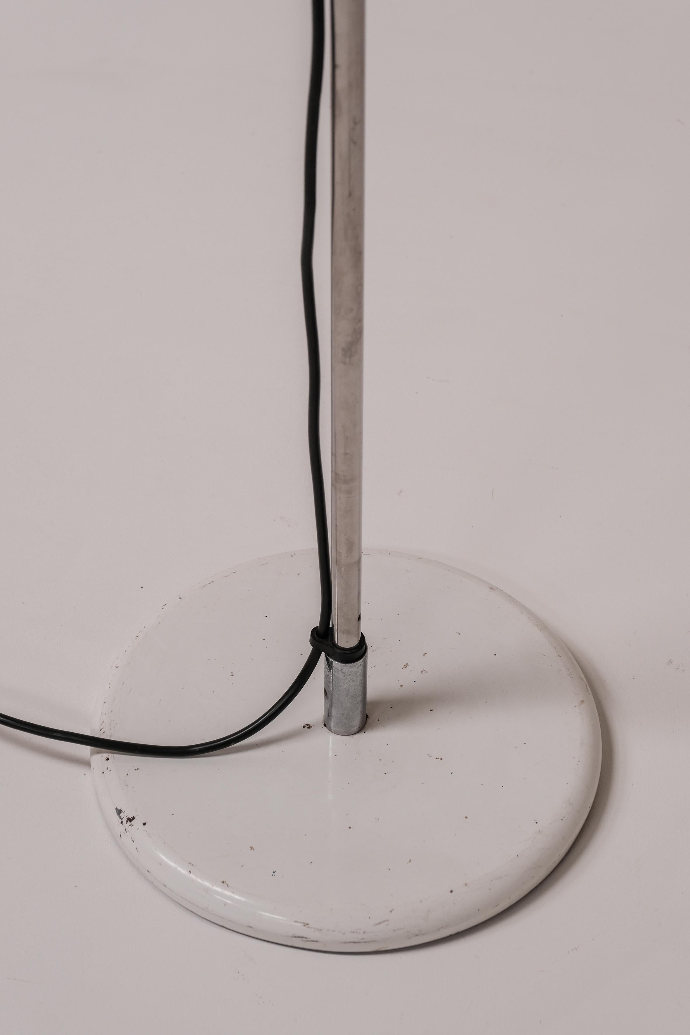 Italian Arteluce Chrome floorlamp Designed by Bruno Gecchelin Model 1105 For Sale