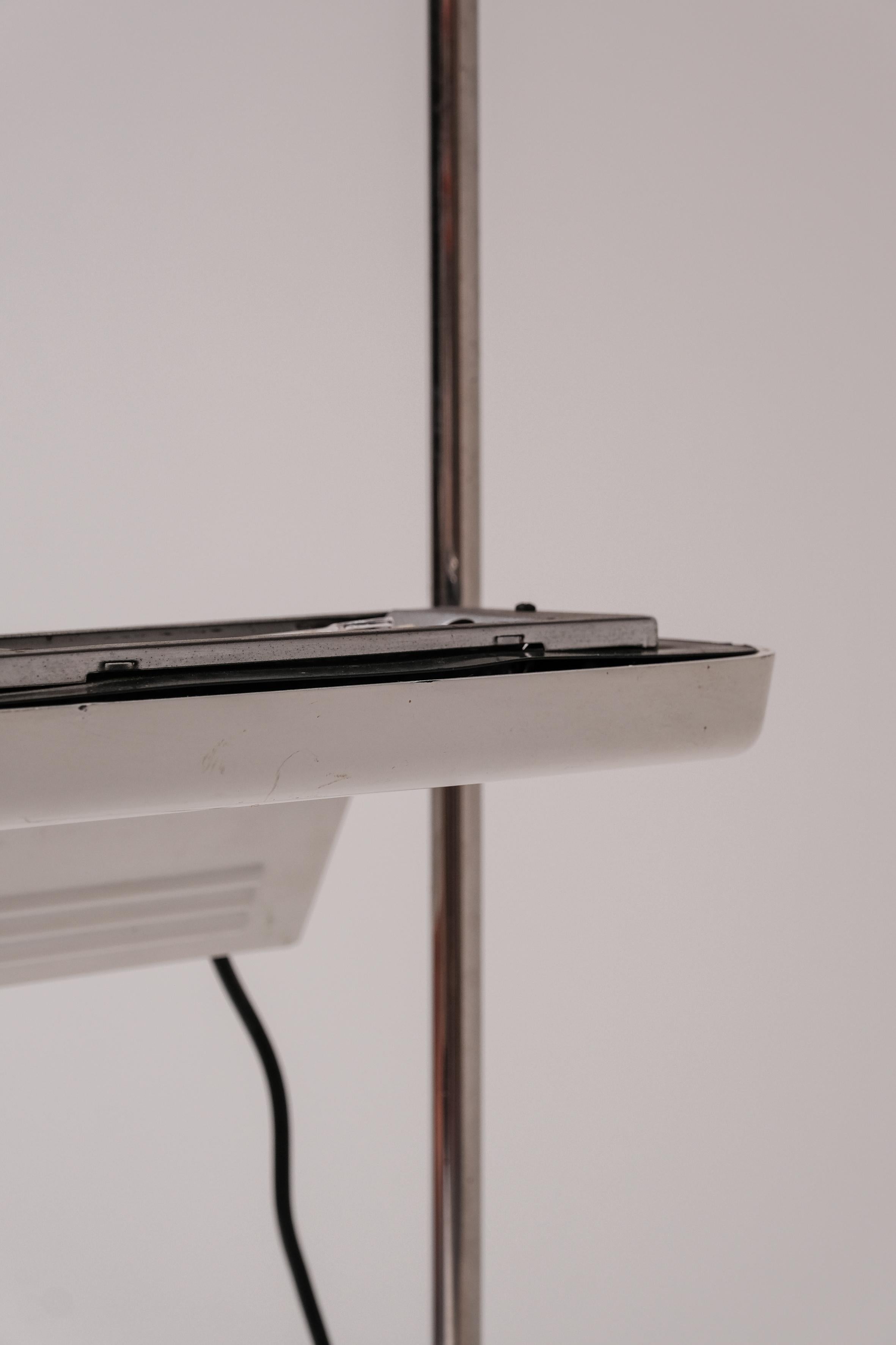 Arteluce Chrome floorlamp Designed by Bruno Gecchelin Model 1105 In Good Condition For Sale In Boom, Vlaams Gewest