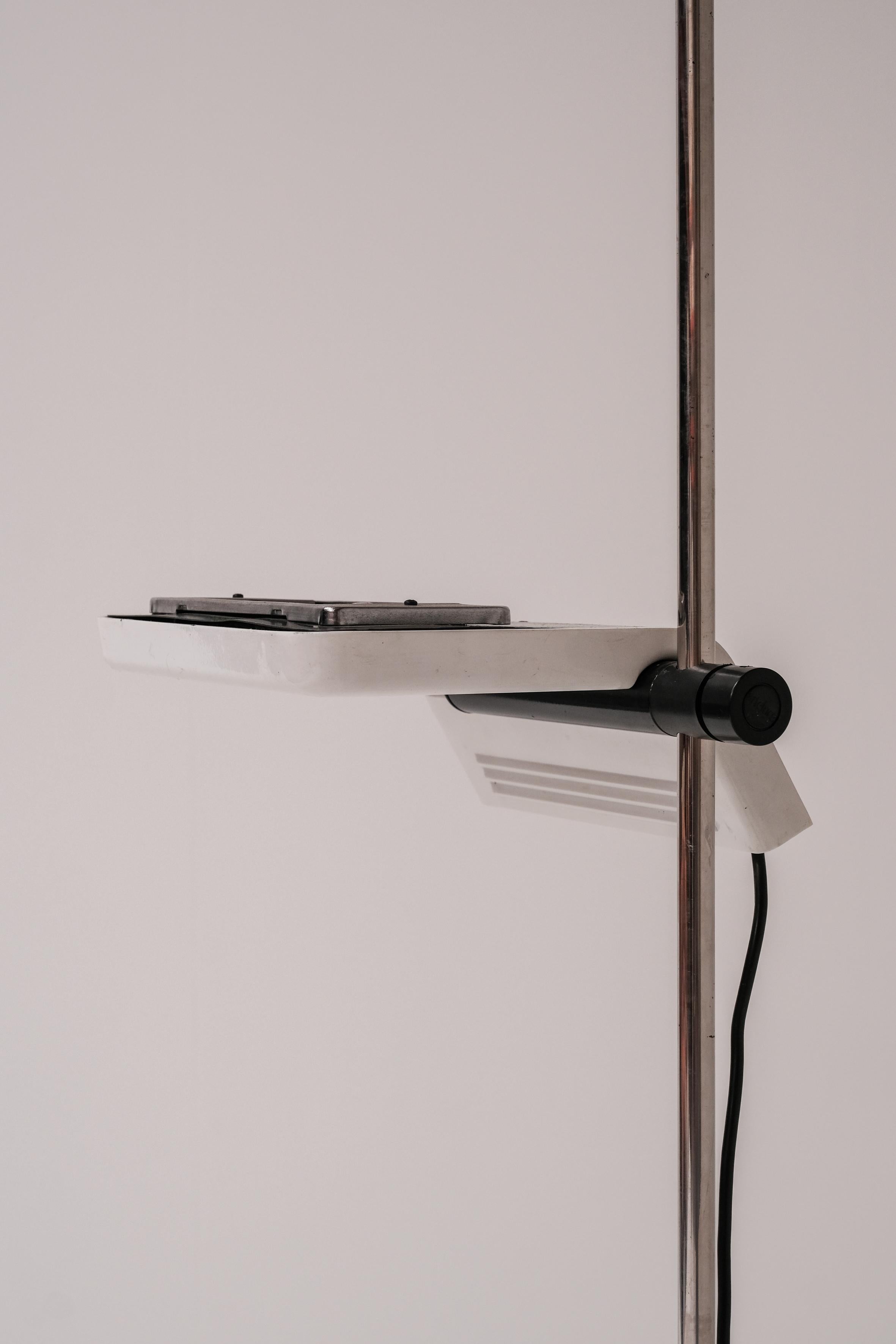 20th Century Arteluce Chrome floorlamp Designed by Bruno Gecchelin Model 1105 For Sale