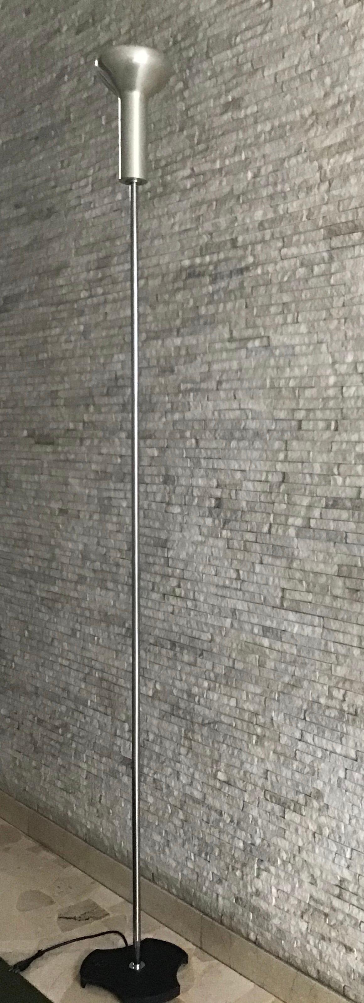 Metà XX secolo Lampada da terra Sarfatti for Arteluce Mod 1073 Alluminio, 1956, Italia in vendita