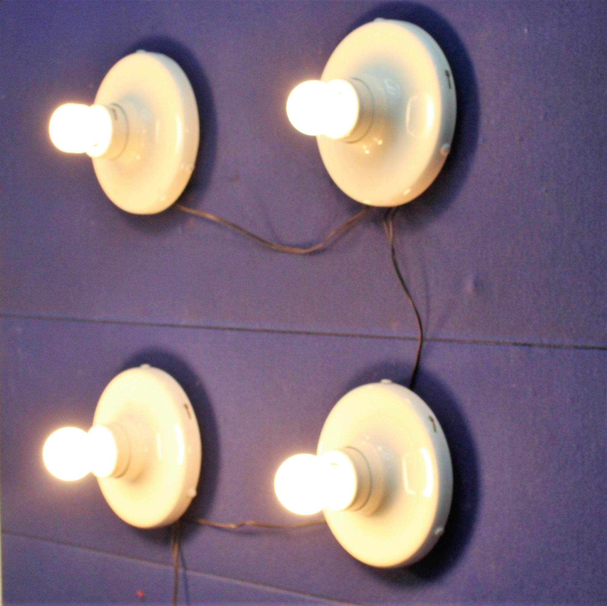 Arteluce Midcentury White Metal Italy Set of 4 Wall Lamps Sconces, 1960s 3