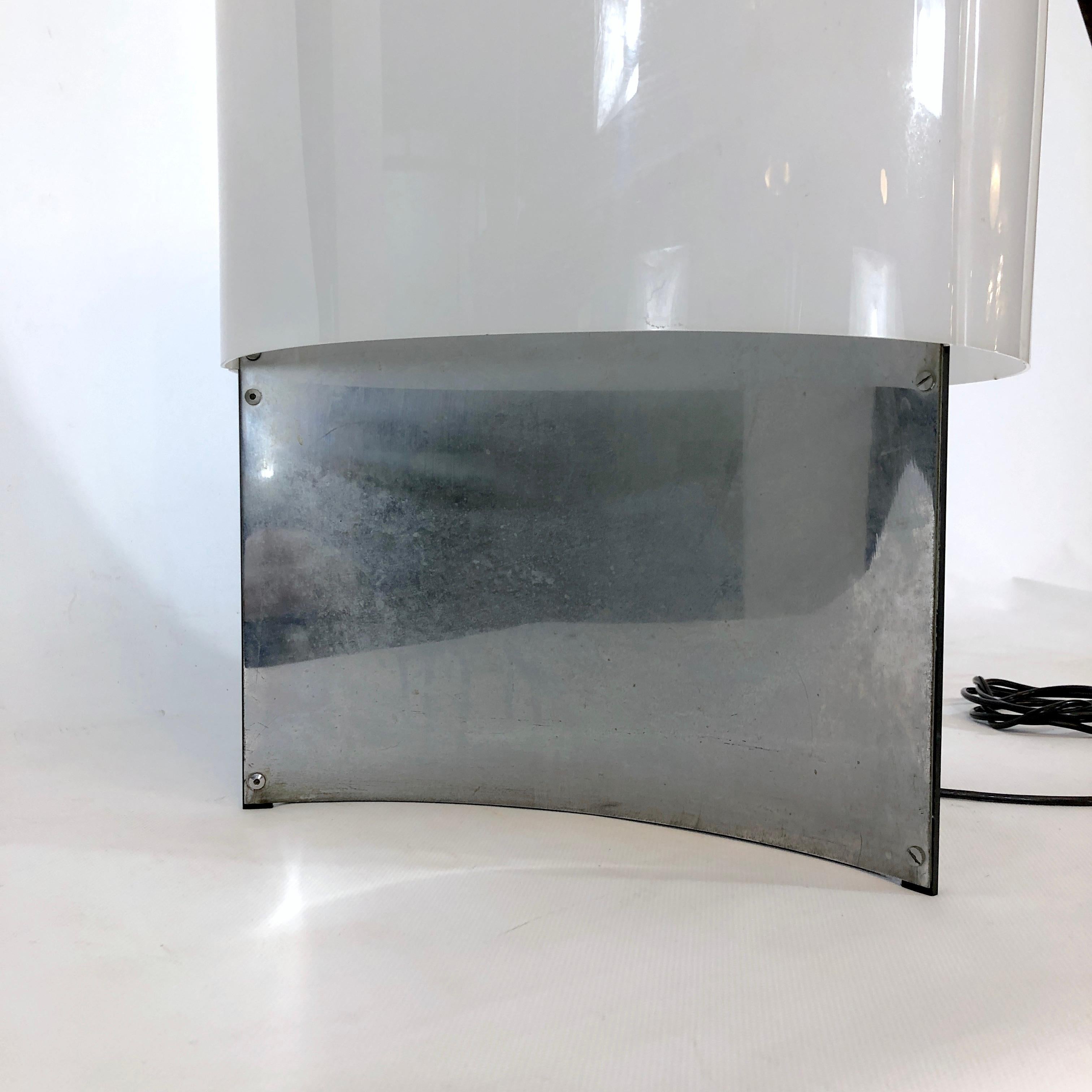 20ième siècle Arteluce, Modèle 526G de lampe de bureau de Massimo Vignelli des années 60 en vente