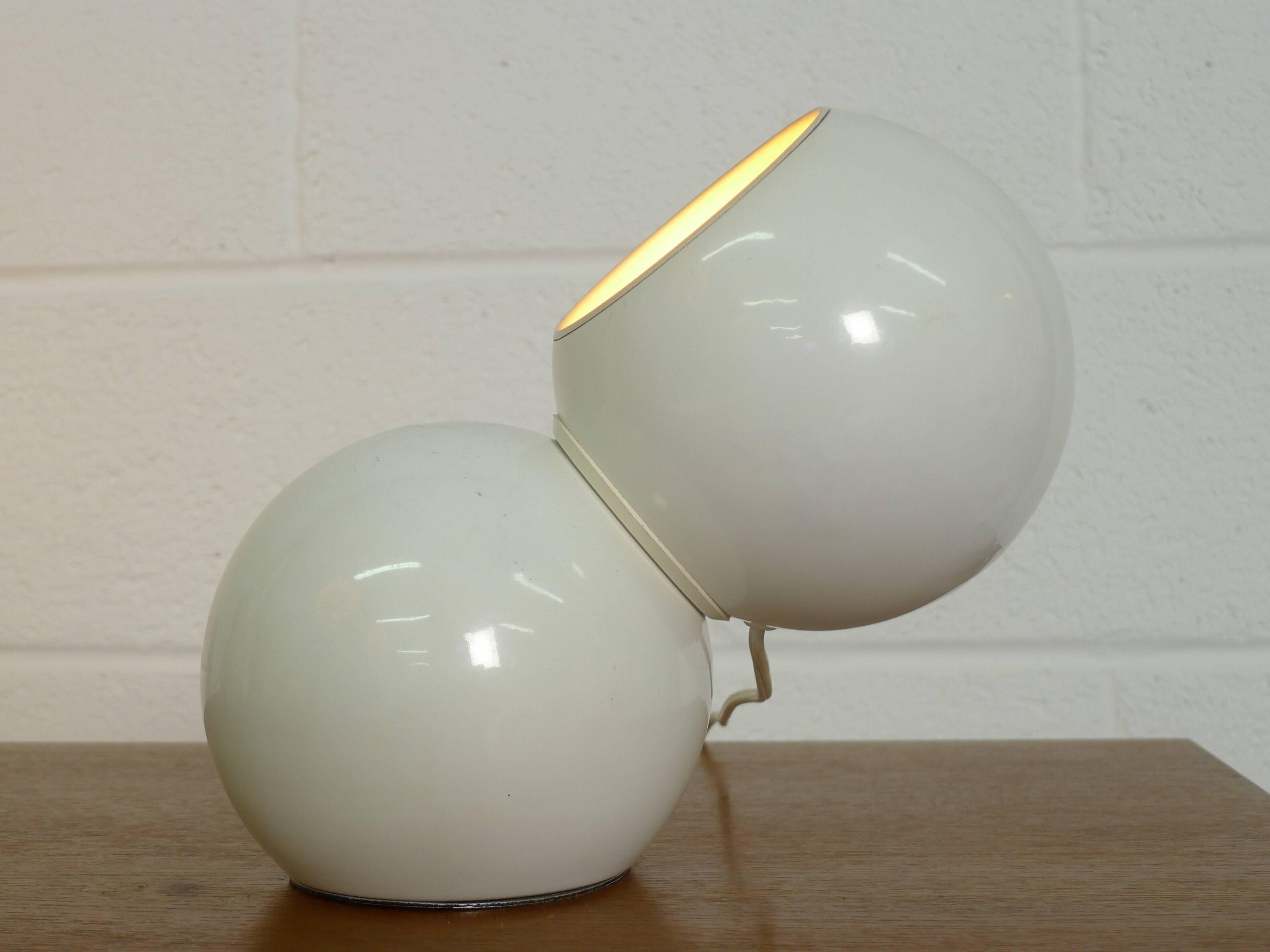 Arteluce, Pair of Magnetic Table Lamps by Antonio Macci Cassia, Model 541 In Good Condition In Wargrave, Berkshire