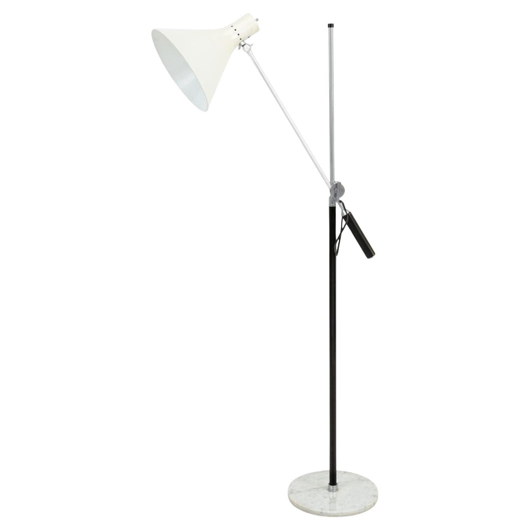 Lampada da terra regolabile a braccio singolo Arteluce