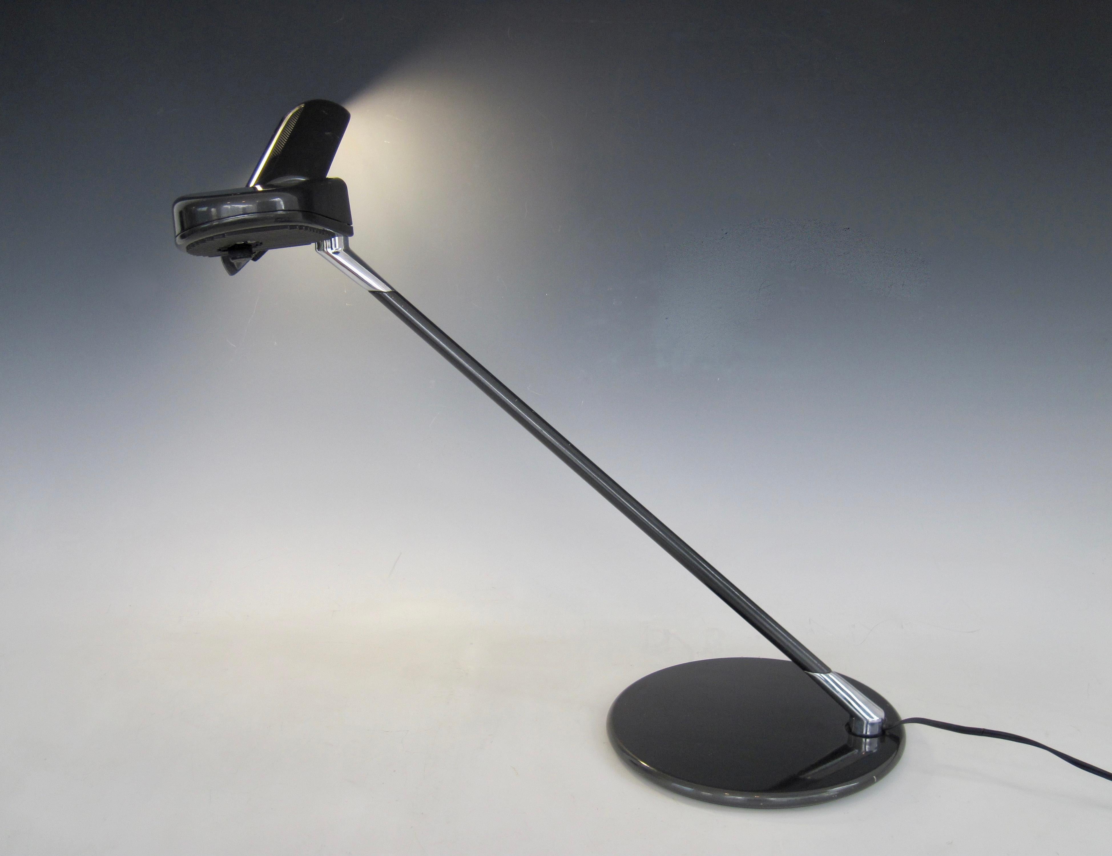Arteluce Table Lamp Model A400 by Bruno Gecchelin, 1970s In Good Condition For Sale In Ferndale, MI
