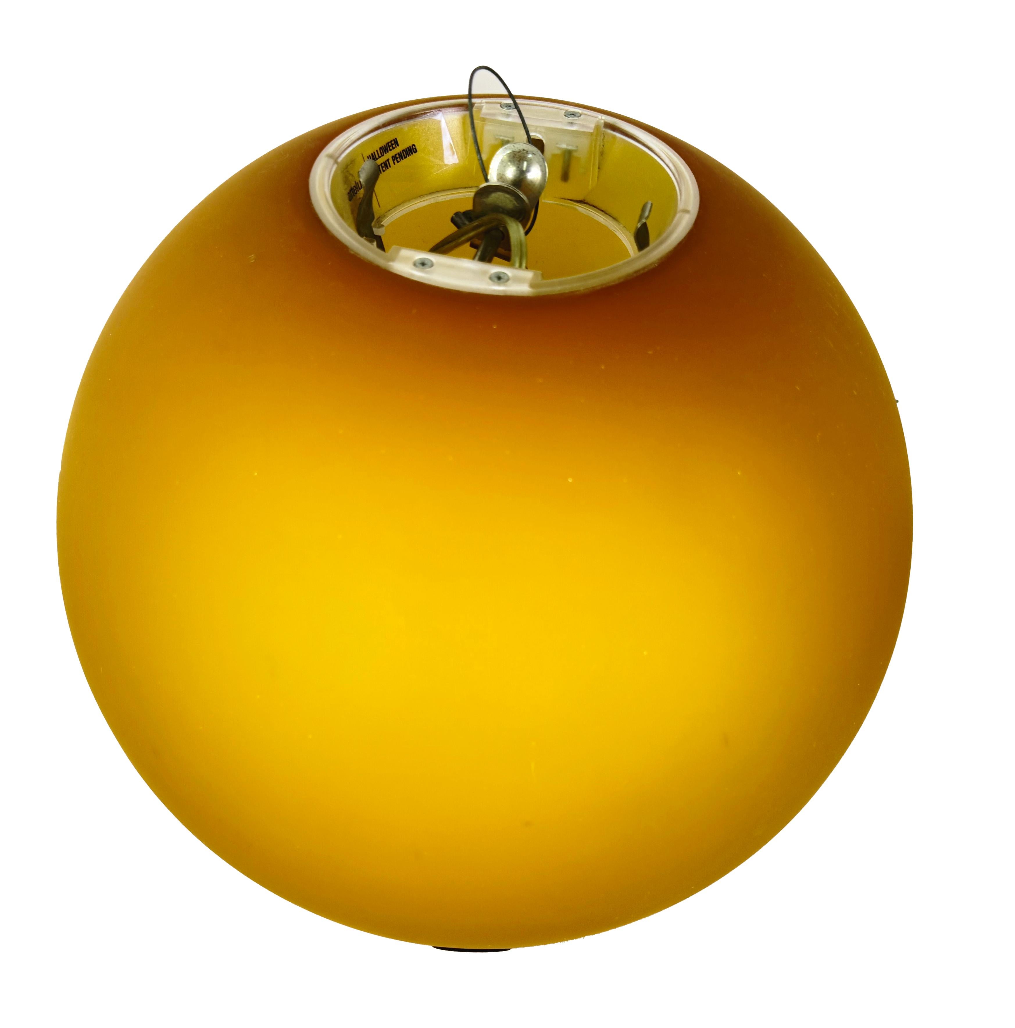 italien Arteluce Pendentif en verre orange chaud 
