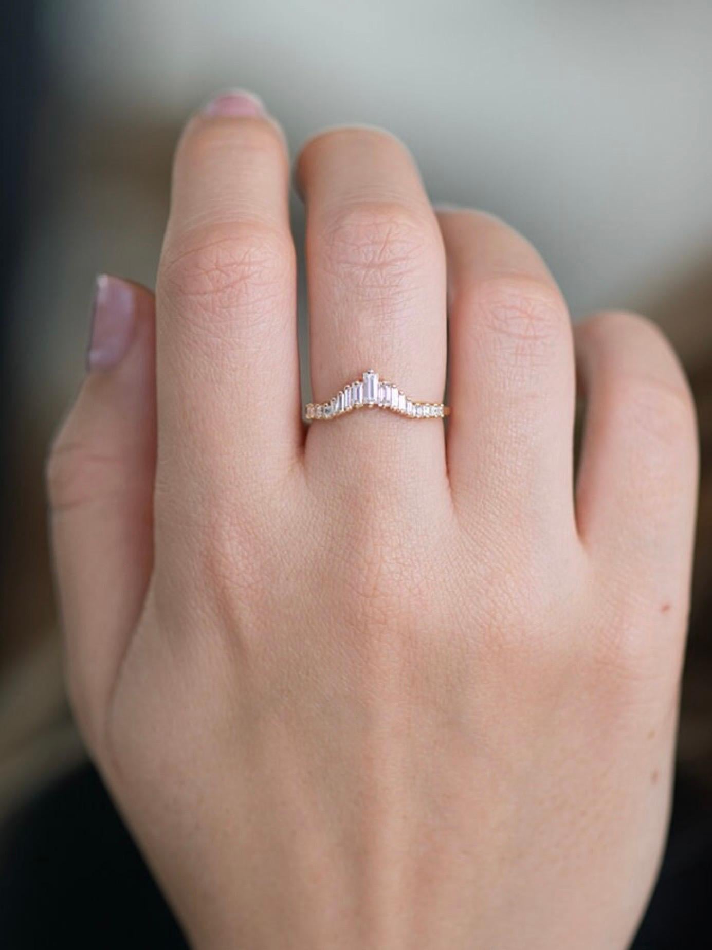 Artemer Anello diadema in oro 18K con diamanti baguette Art Deco, fede nuziale Sz 6 In condizioni Nuovo in vendita a North Attleboro, MA