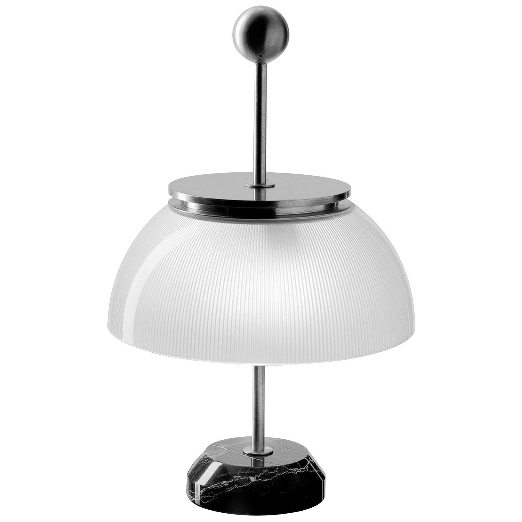 Lampe de bureau Artemide Alfa LED-T en blanc et base en marbre de Sergio Mazza