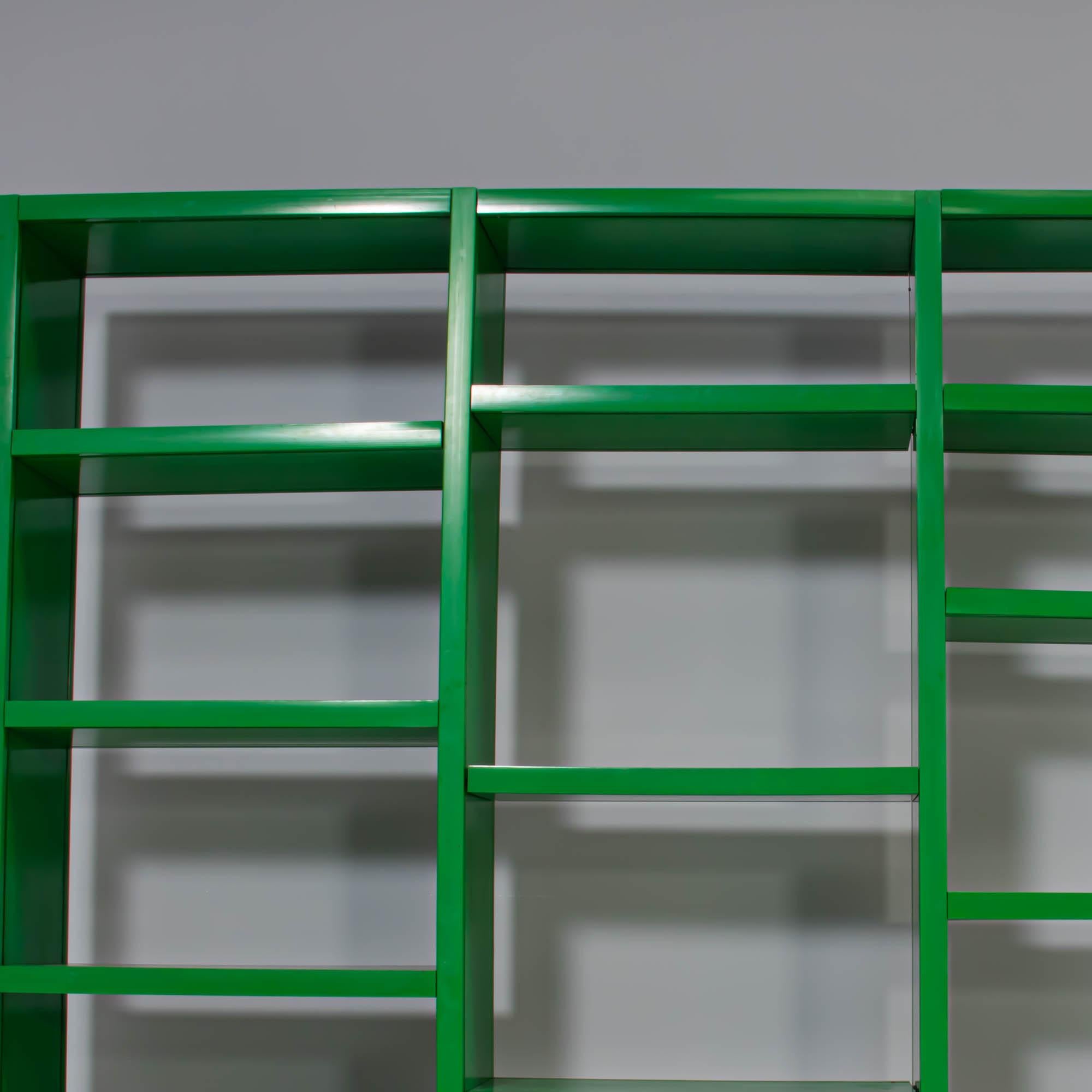 Artemide by Ernesto Gismondi Dodona 300 Green Bookshelves, 1970s In Good Condition In Basildon, London