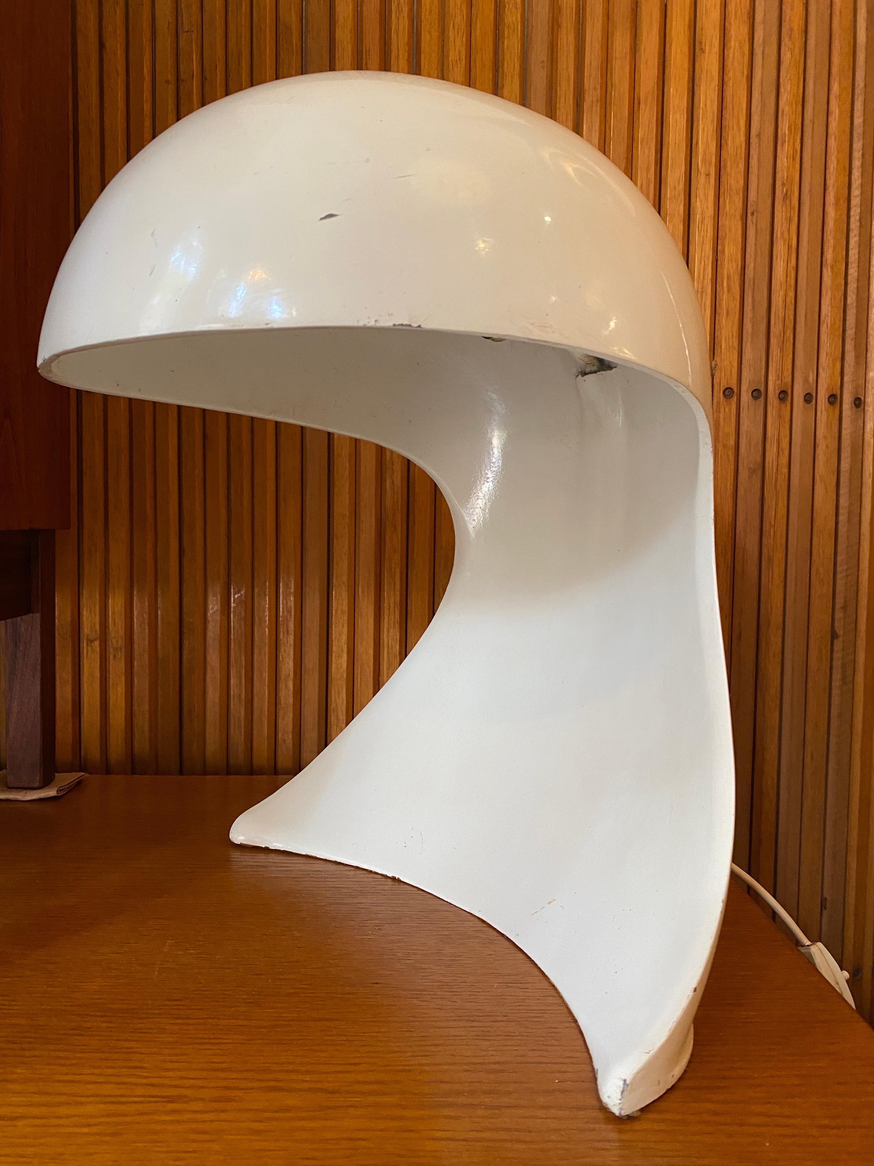 Artemide-Tischlampe „DANIA“ von Dario Tognon (Moderne der Mitte des Jahrhunderts) im Angebot