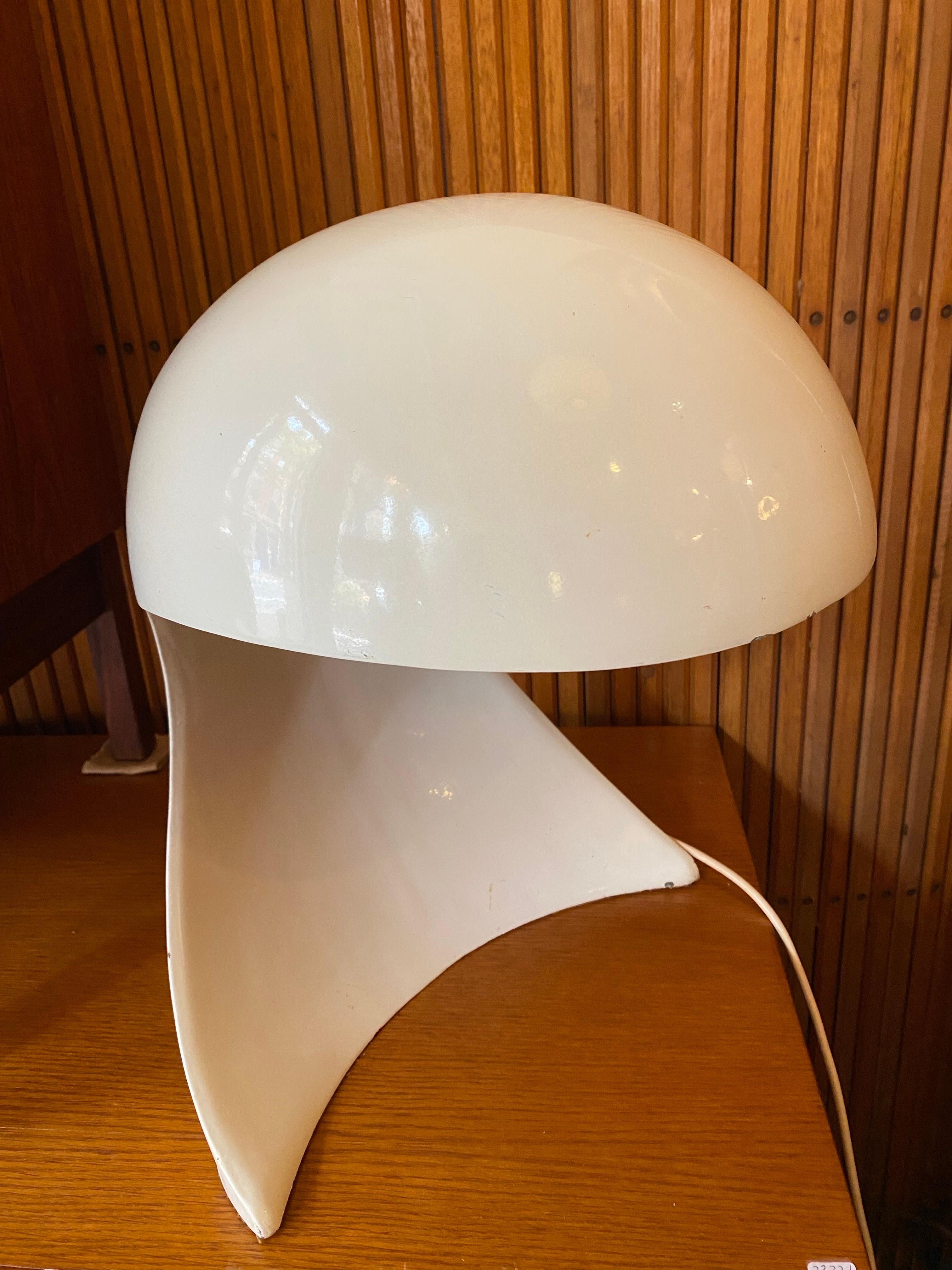 Artemide-Tischlampe „DANIA“ von Dario Tognon (Italienisch) im Angebot