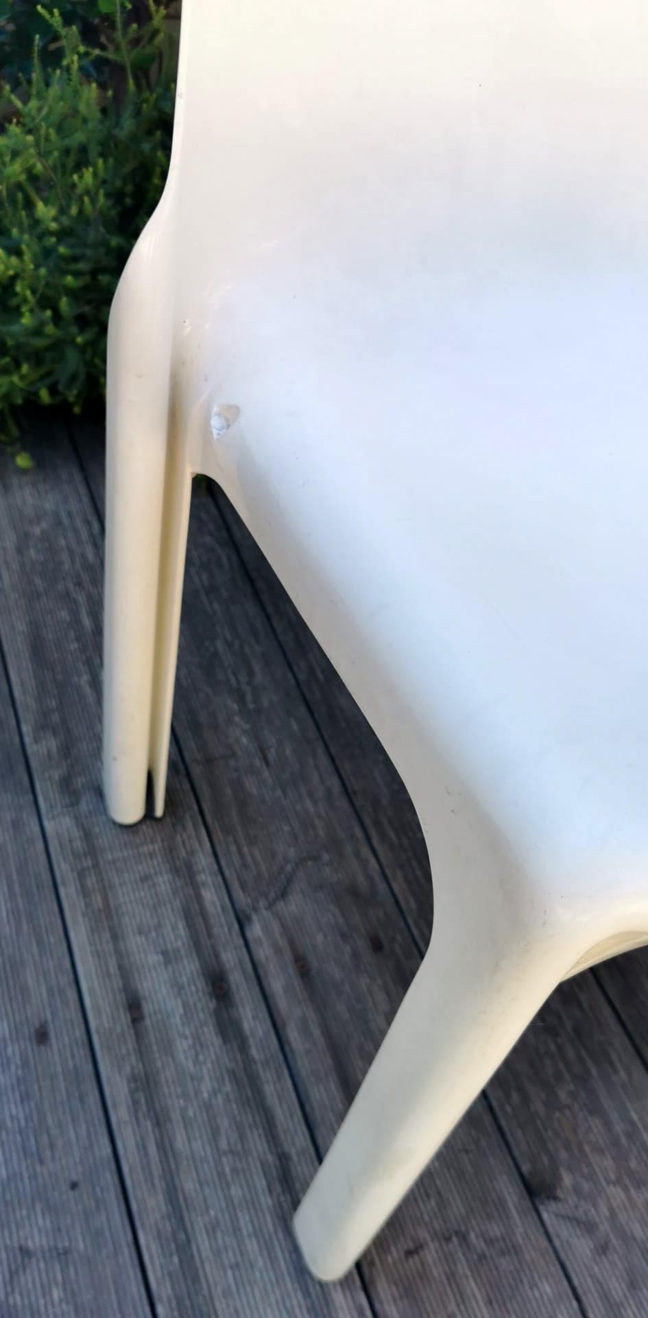 Italian Artemide Design Vico Magistretti 6 Chairs Model Selene For Sale 8