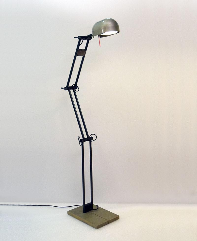 Industriale Artemide lampada da terra Adone design CP & CR Associati anni '80 in vendita